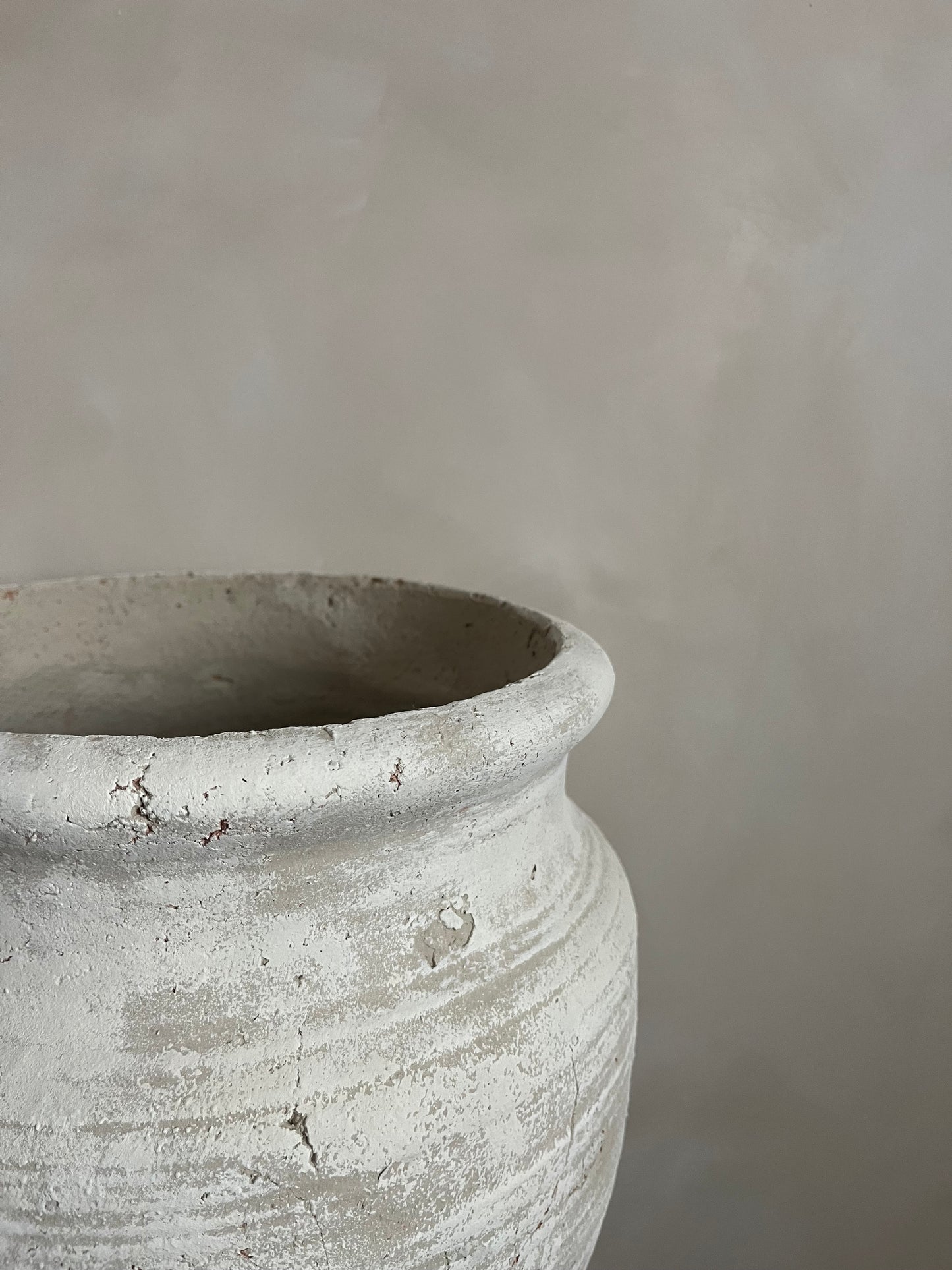 CLOUD | large neutral rustic vessel
