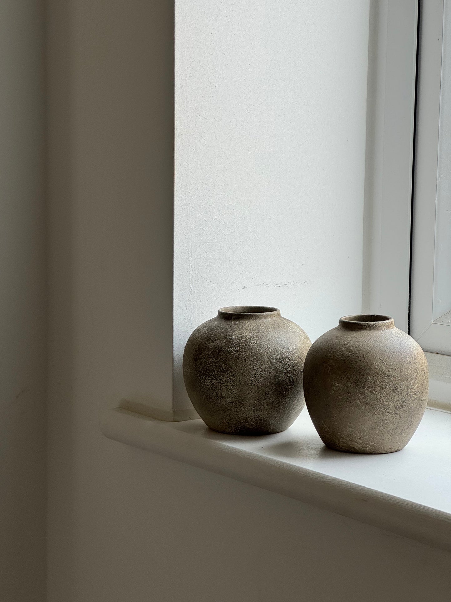 Up-cycled | earthy beige small rounded textured vase