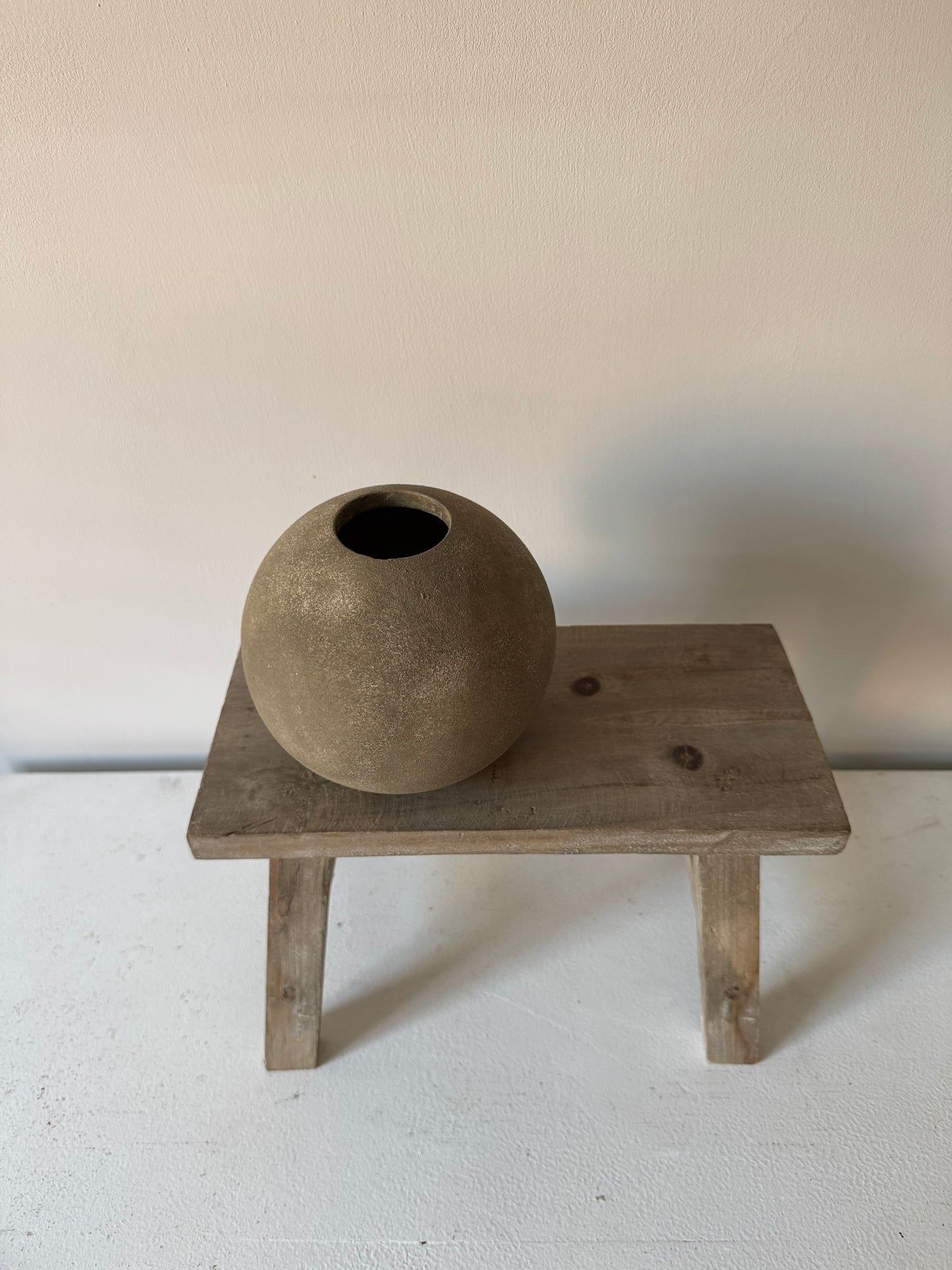 EARTH | earthy brown round ball vase