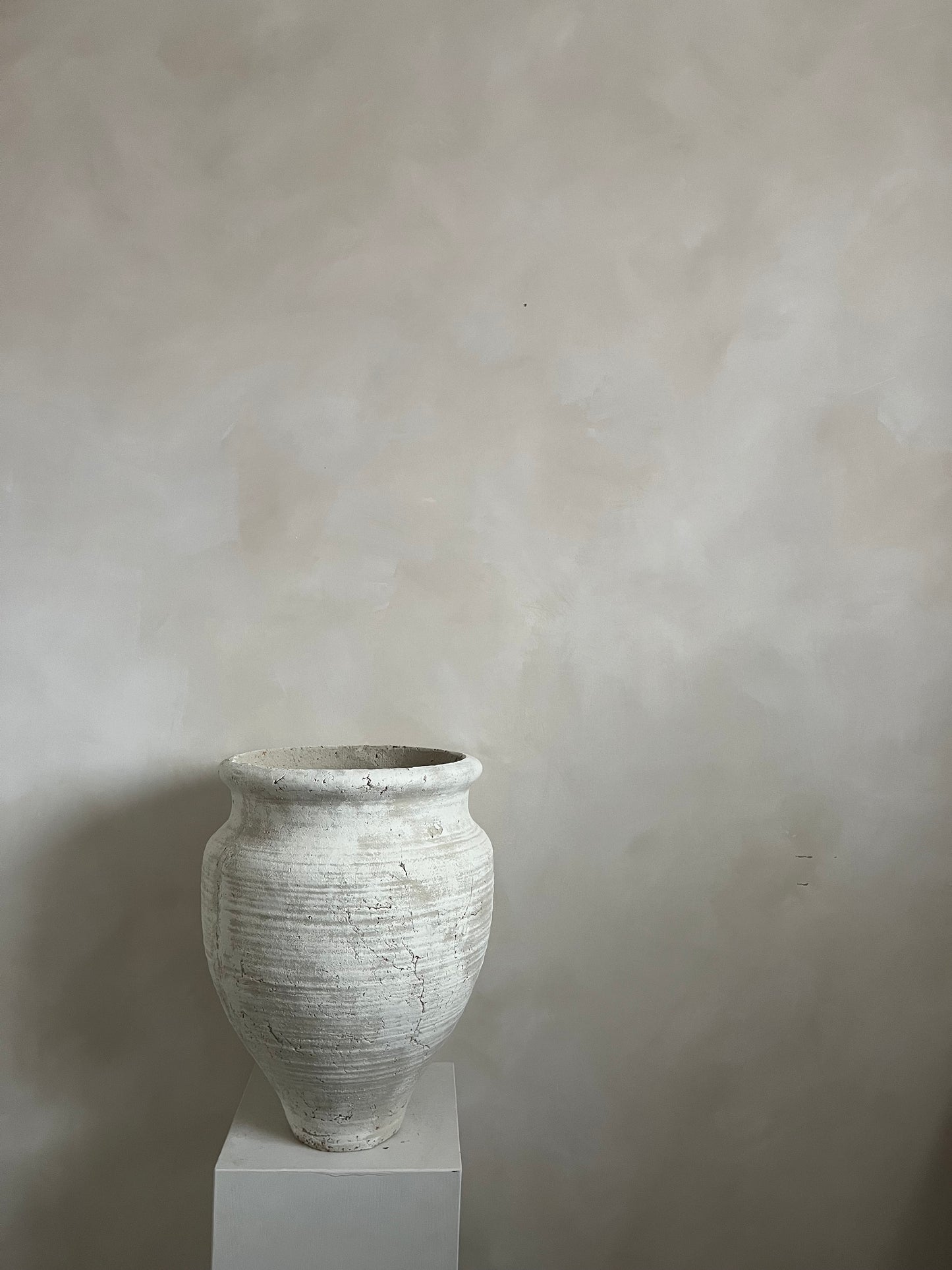 CLOUD | large neutral rustic vessel