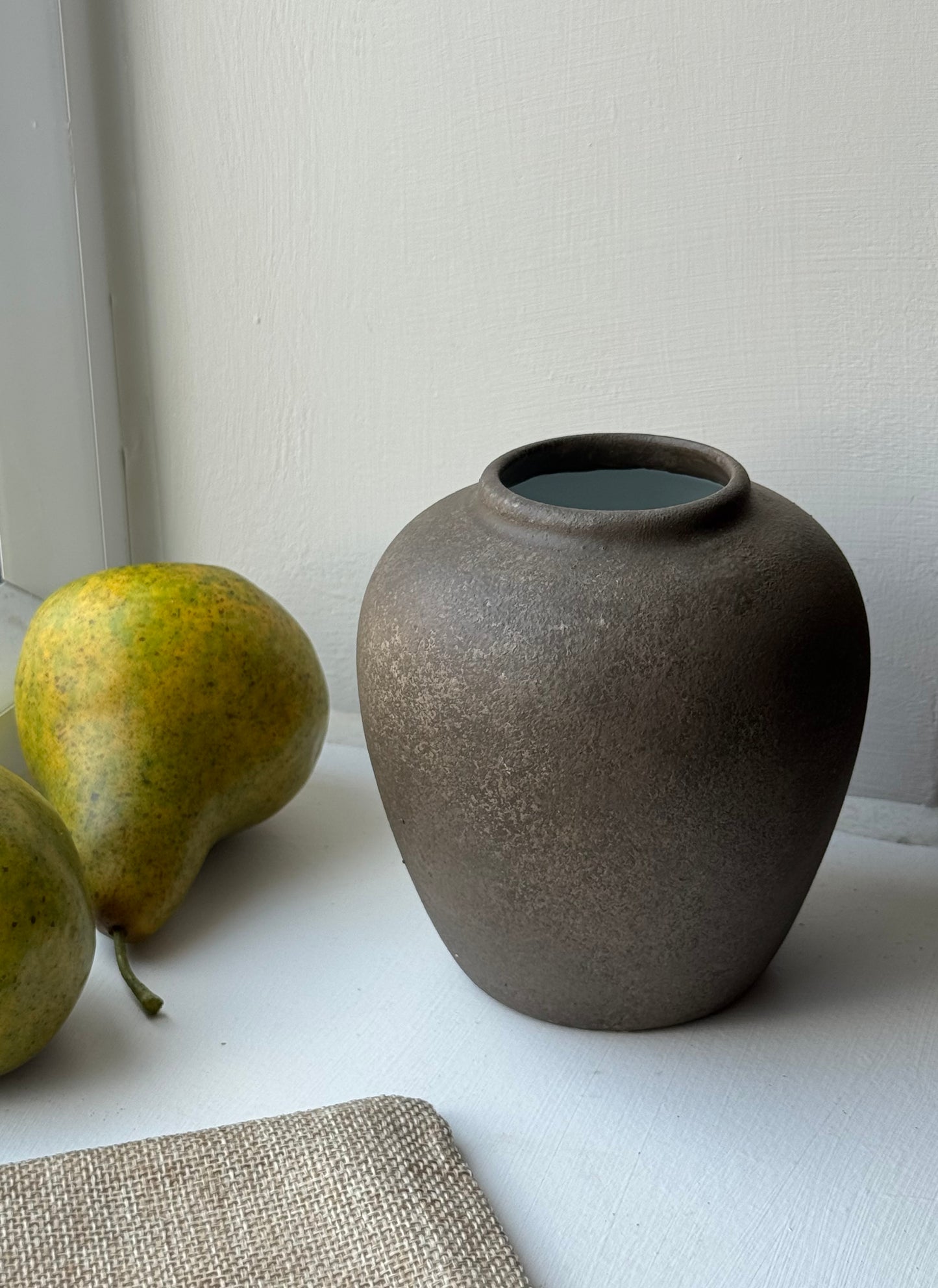 Up-cycled | WATERTIGHT earthy brown small rounded urn