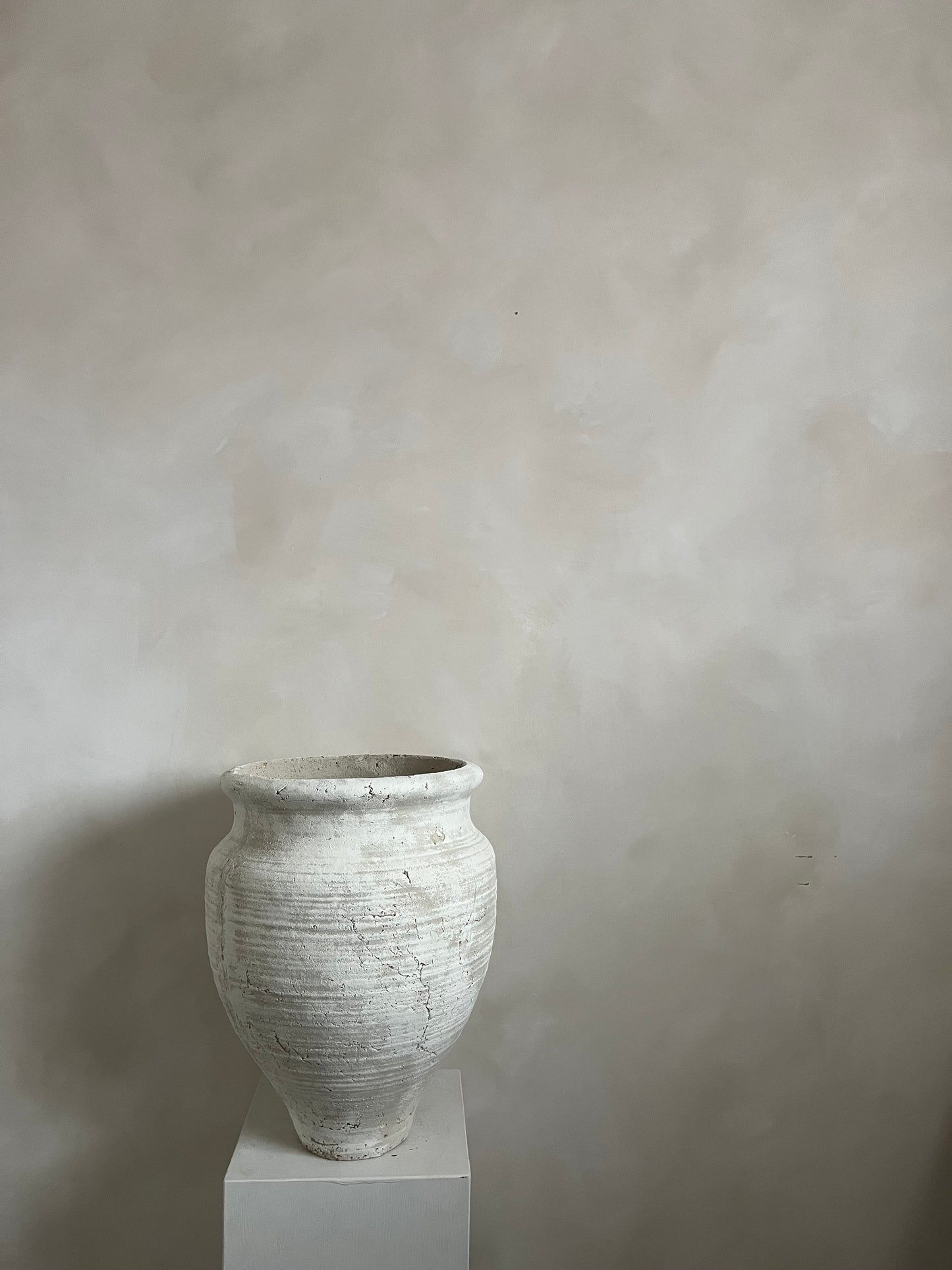 CLOUD | large neutral rustic vessel
