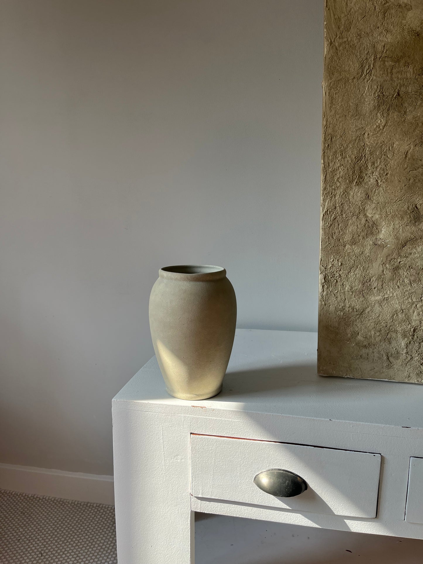 CLOUD | light beige classic vase