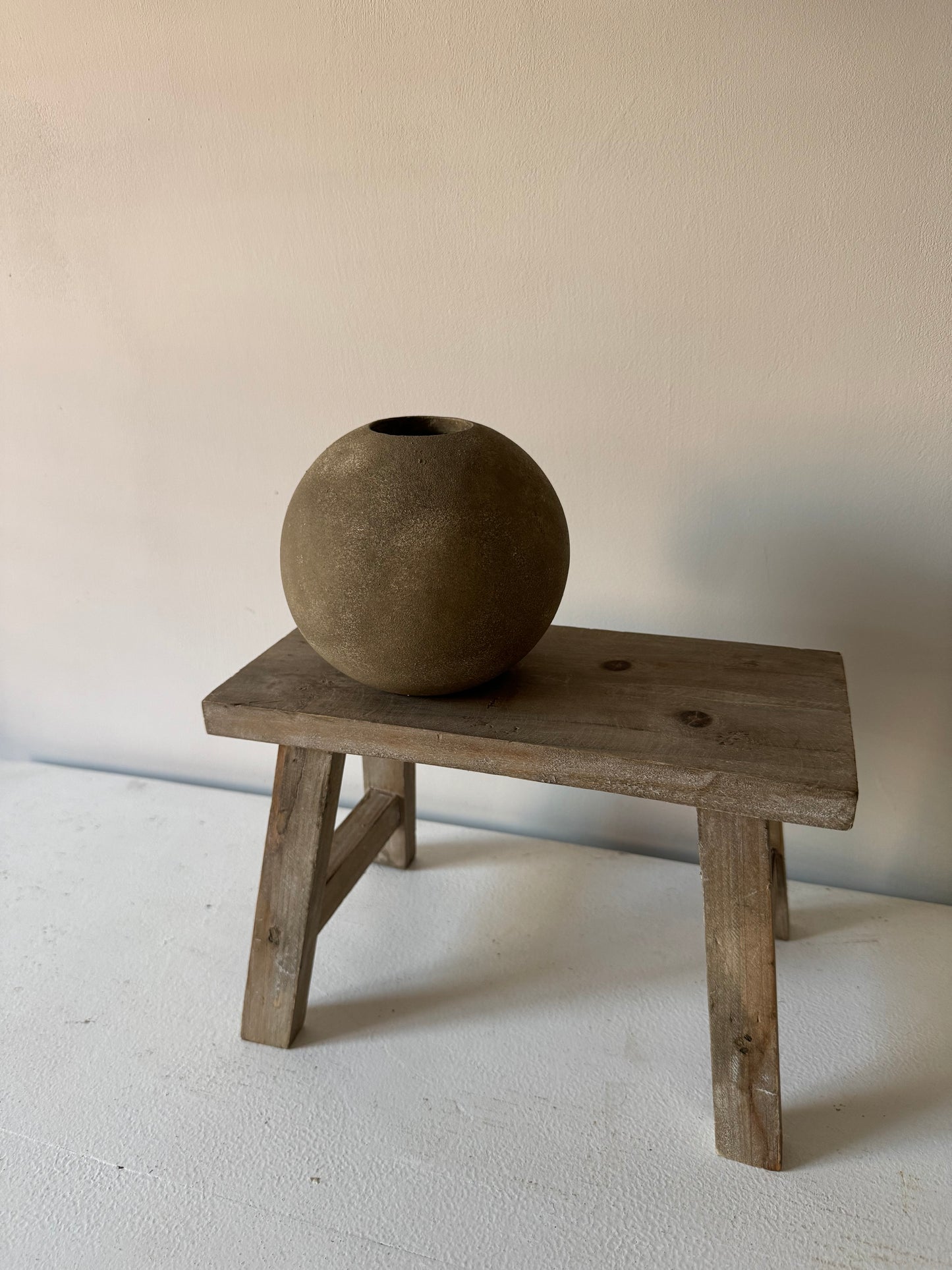 EARTH | earthy brown round ball vase