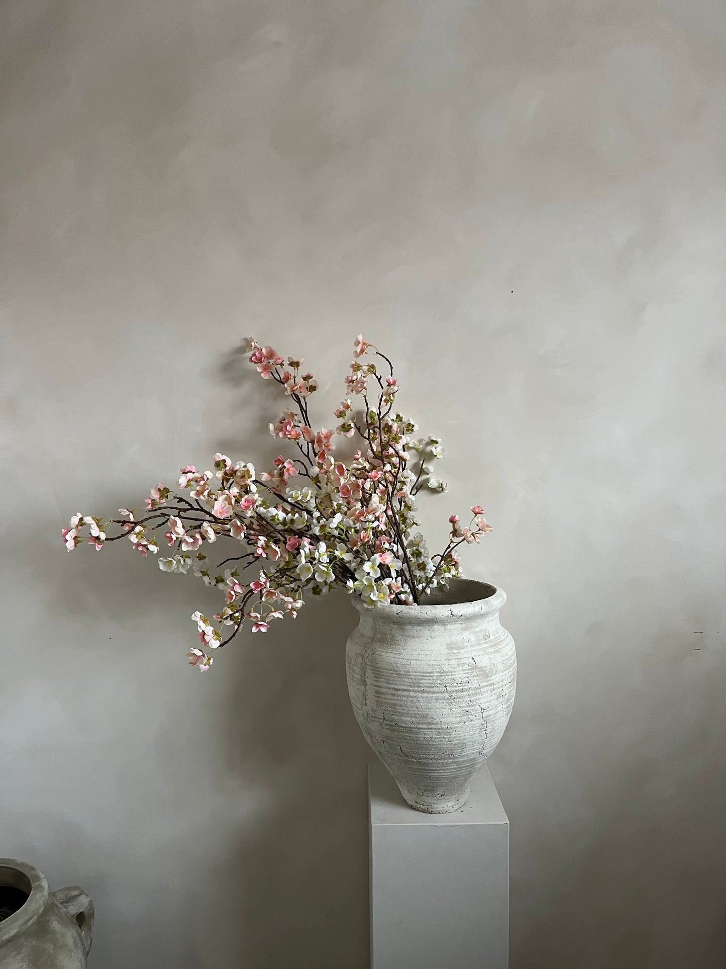 CLOUD | large neutral rustic vessel