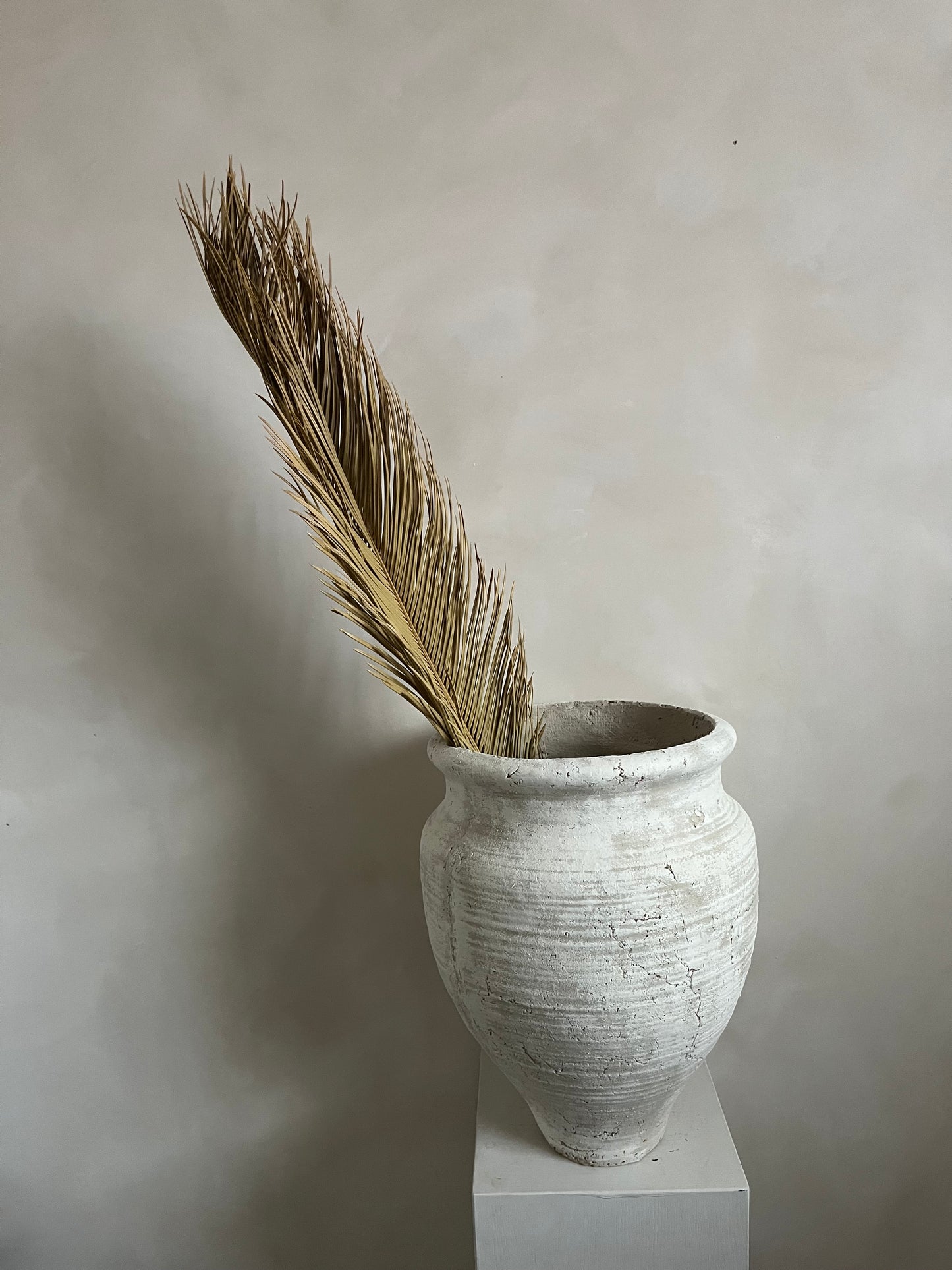 CLOUD | large neutral rustic vessel