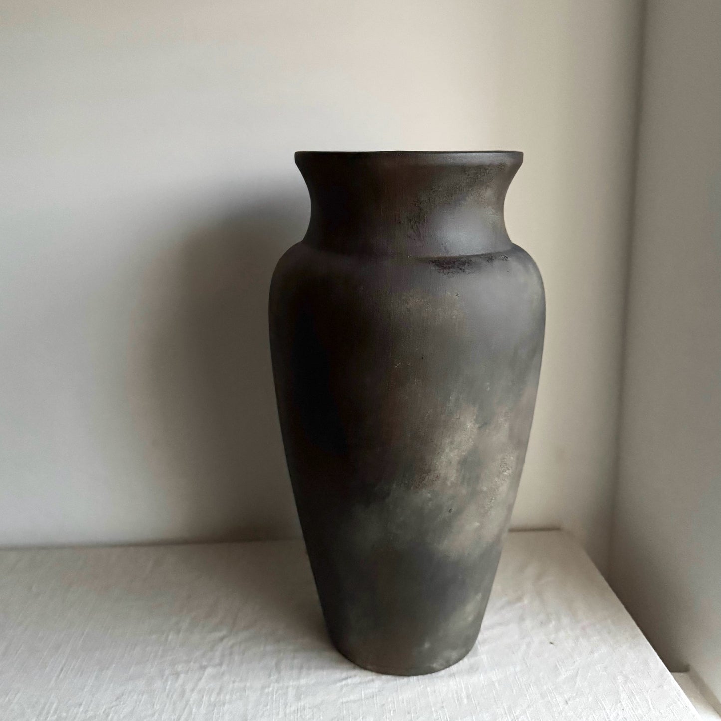 EARTH | XL black brown earthy floor vase