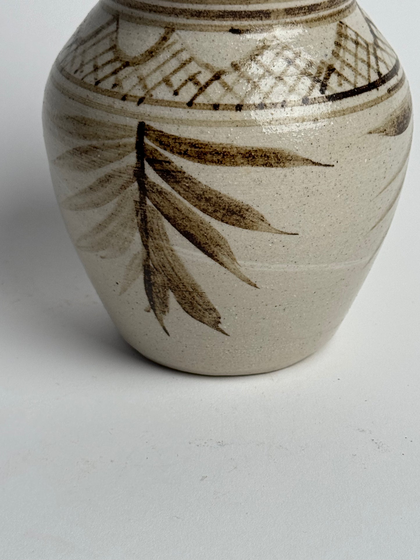 Vintage Neutral Patterned Pot