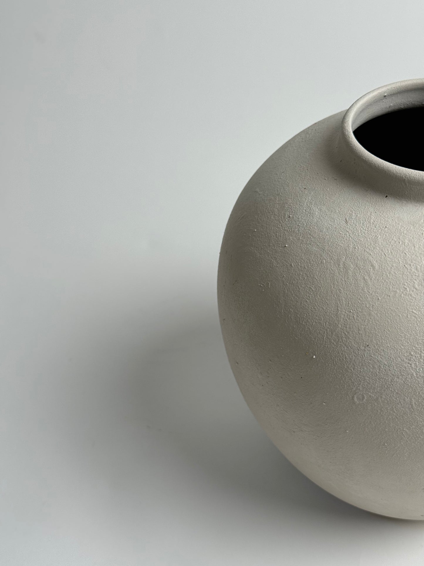 Up-Cycled | Watertight Round Off-White Vase