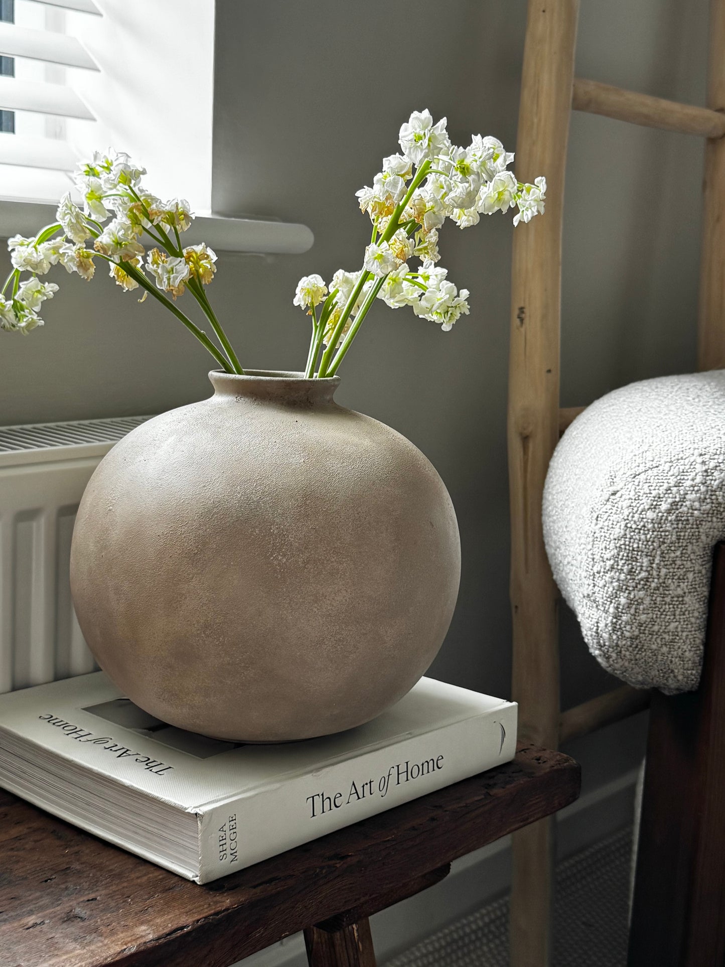 Up-cycled | WATERTIGHT light beige large rounded vase