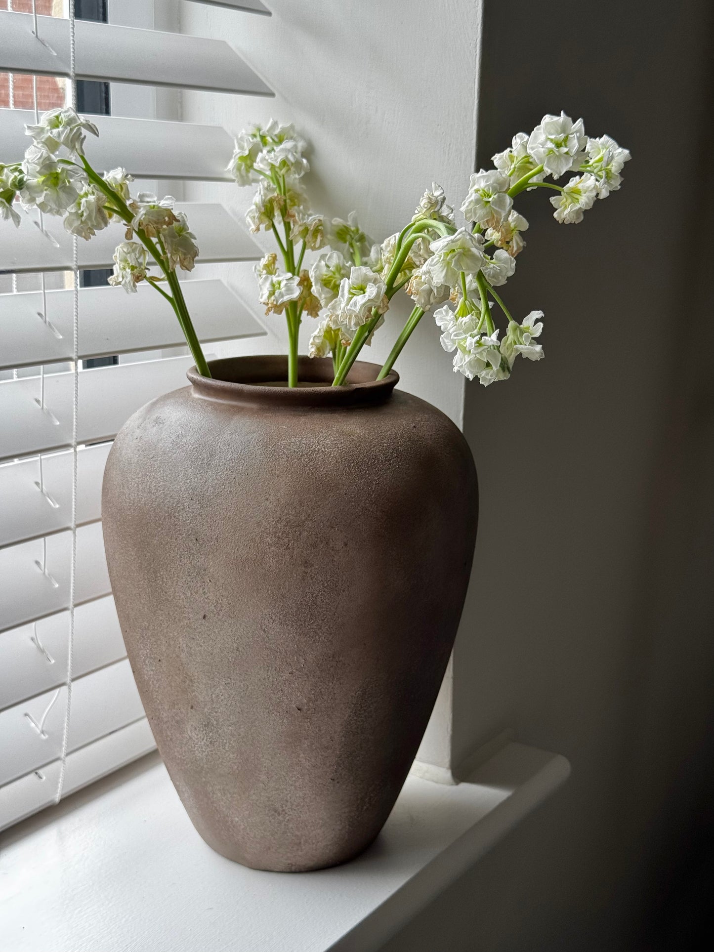 Up-cycled | WATERTIGHT warm beige earthy clay-like urn