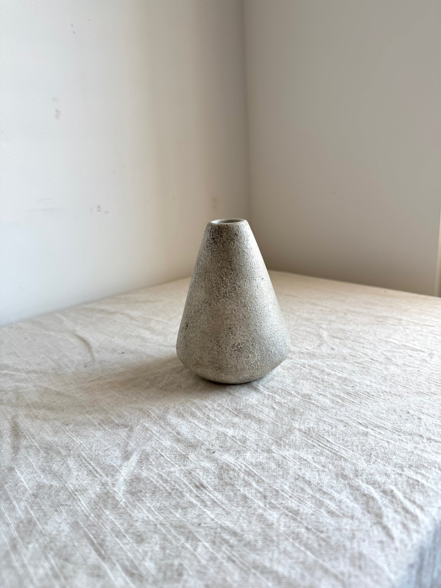 Up-cycled | textured beige small angular vase