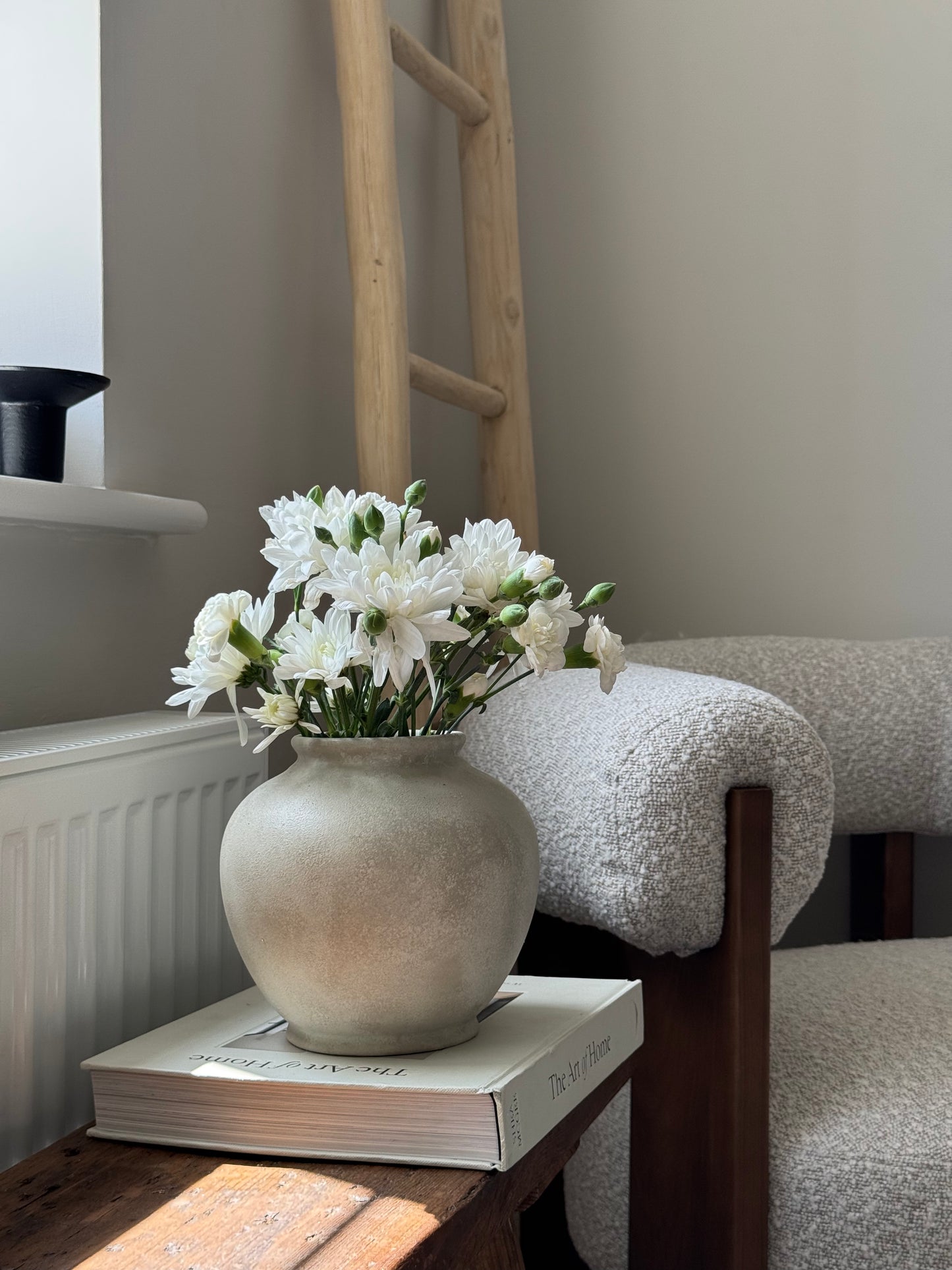 Up-cycled | WATERTIGHT light beige stone-effect rounded vase