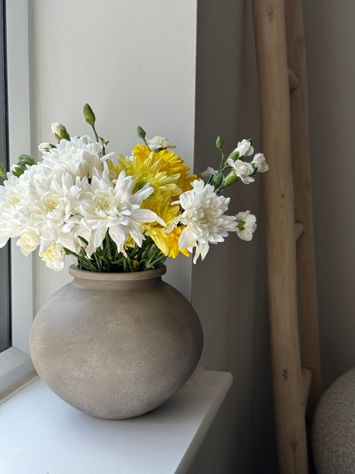 Up-cycled | WATERTIGHT cool beige rounded vase