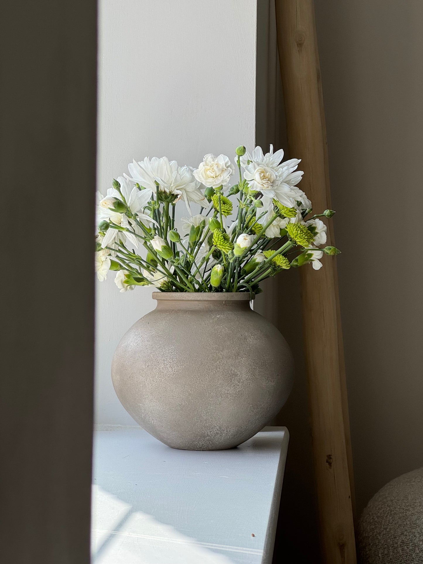 Up-cycled | WATERTIGHT cool beige rounded vase