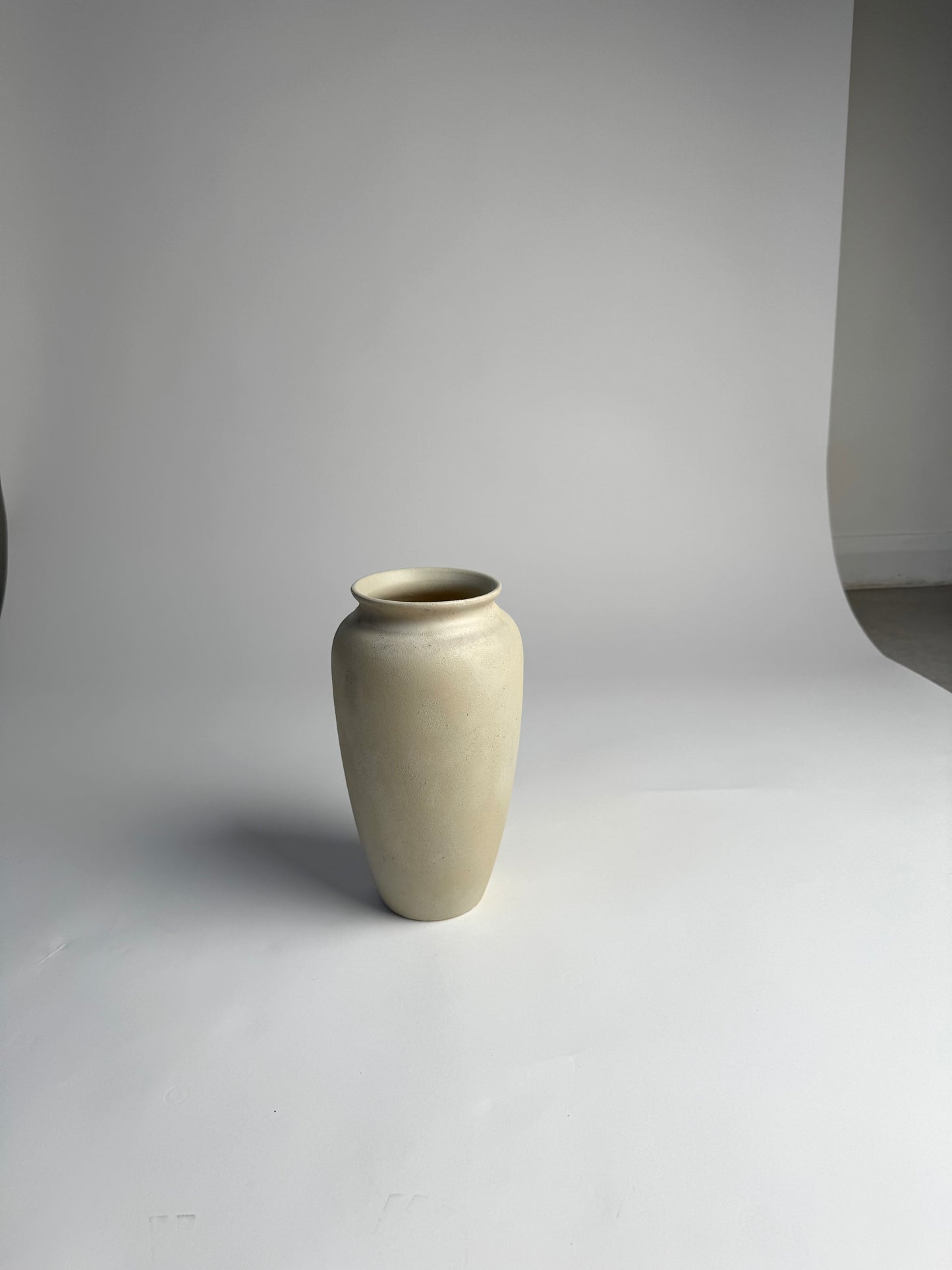 Up-cycled | WATERTIGHT creamy light beige classic slim urn
