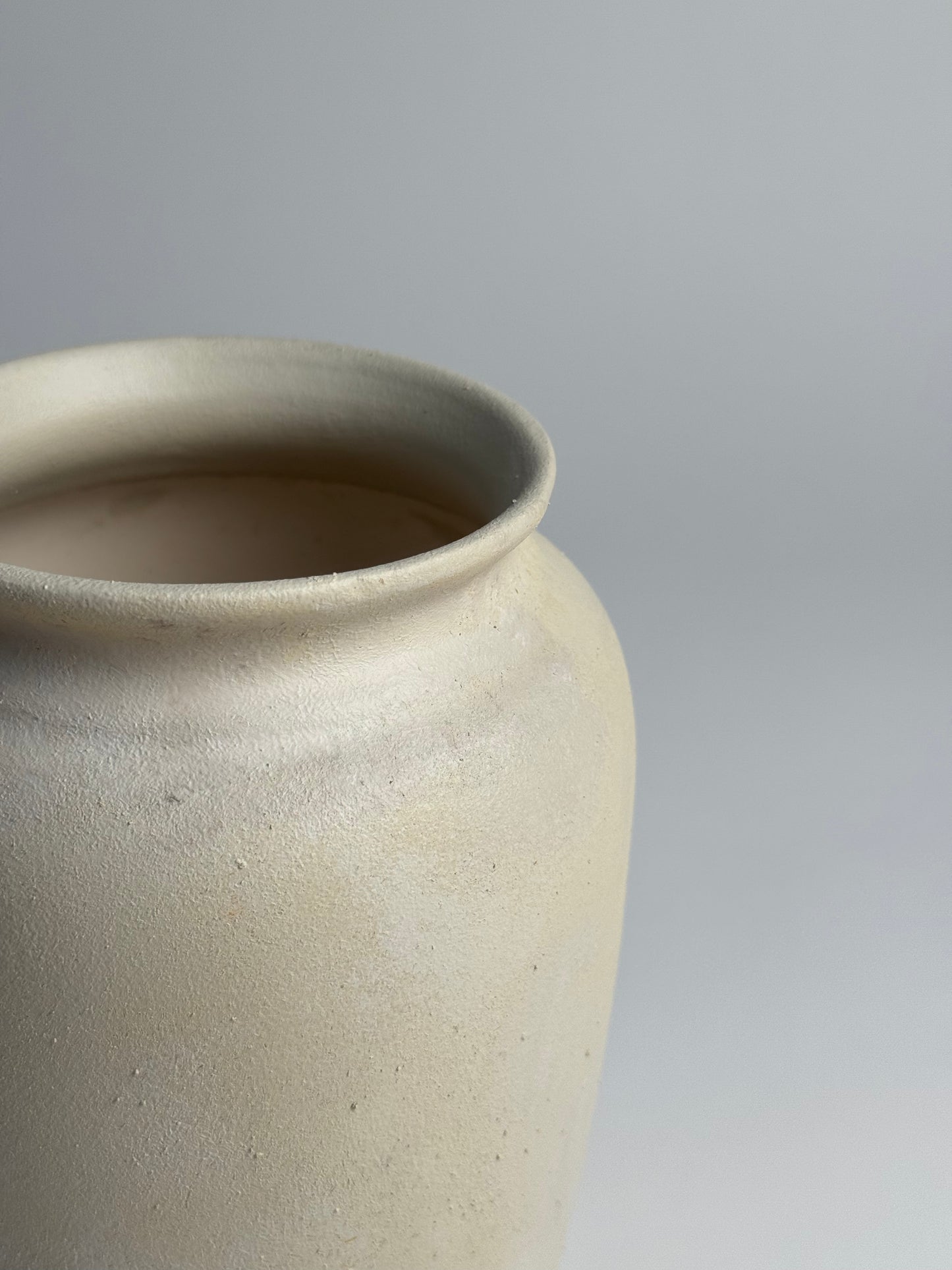 Up-cycled | WATERTIGHT creamy light beige classic slim urn