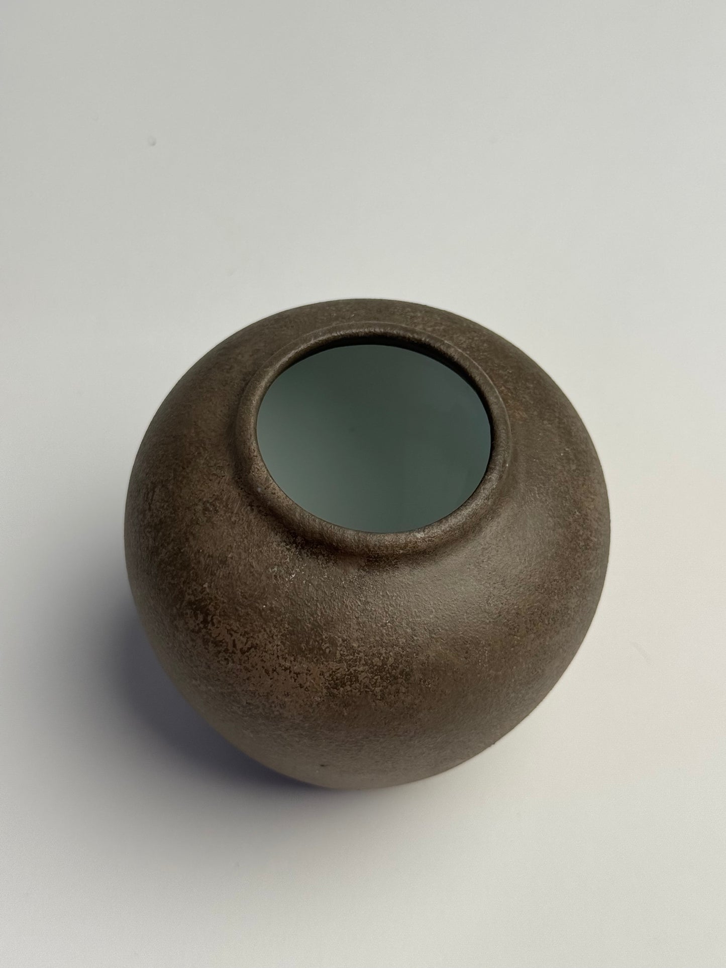 Up-cycled | WATERTIGHT earthy brown small rounded urn