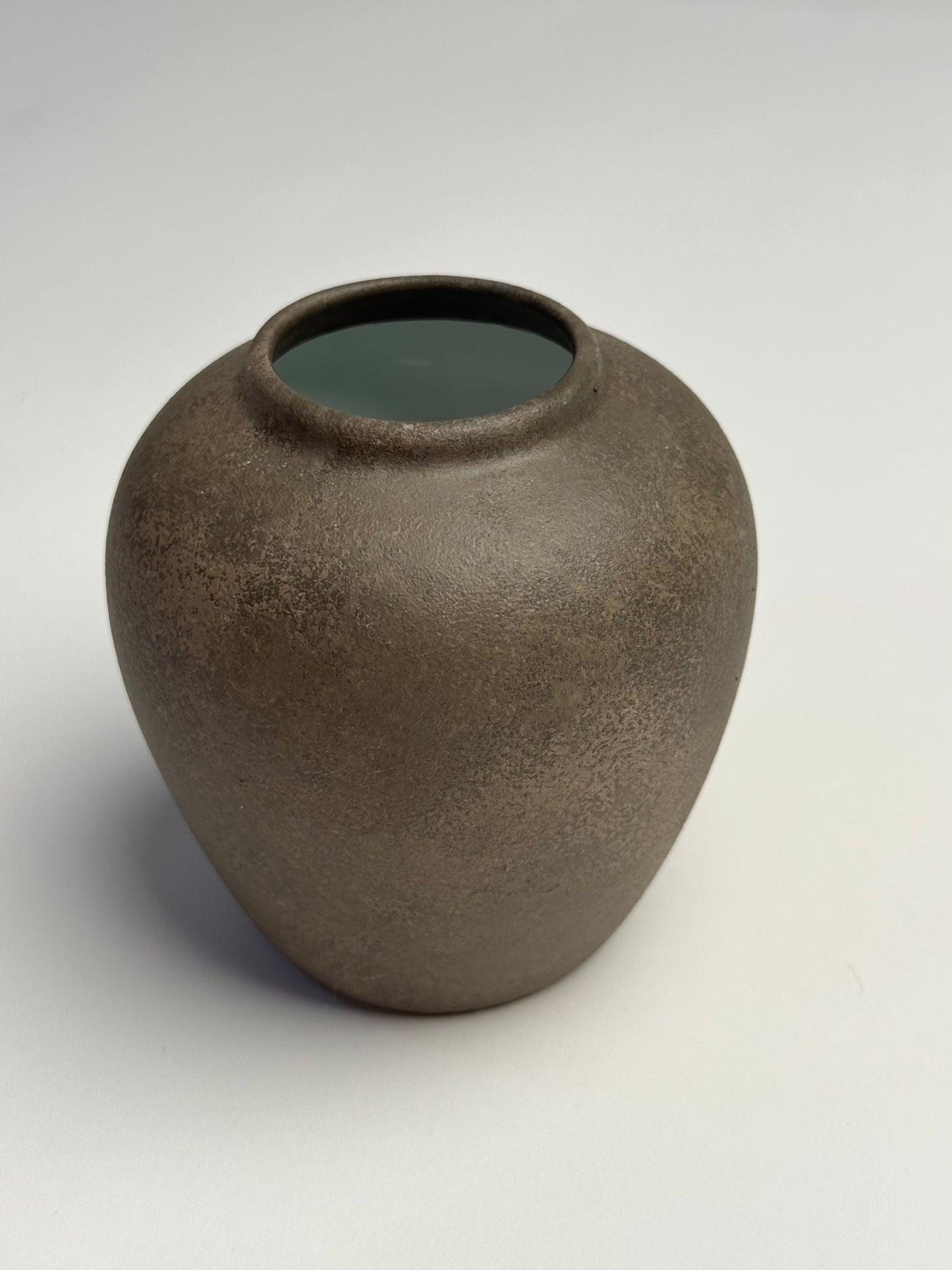 Up-cycled | WATERTIGHT earthy brown small rounded urn