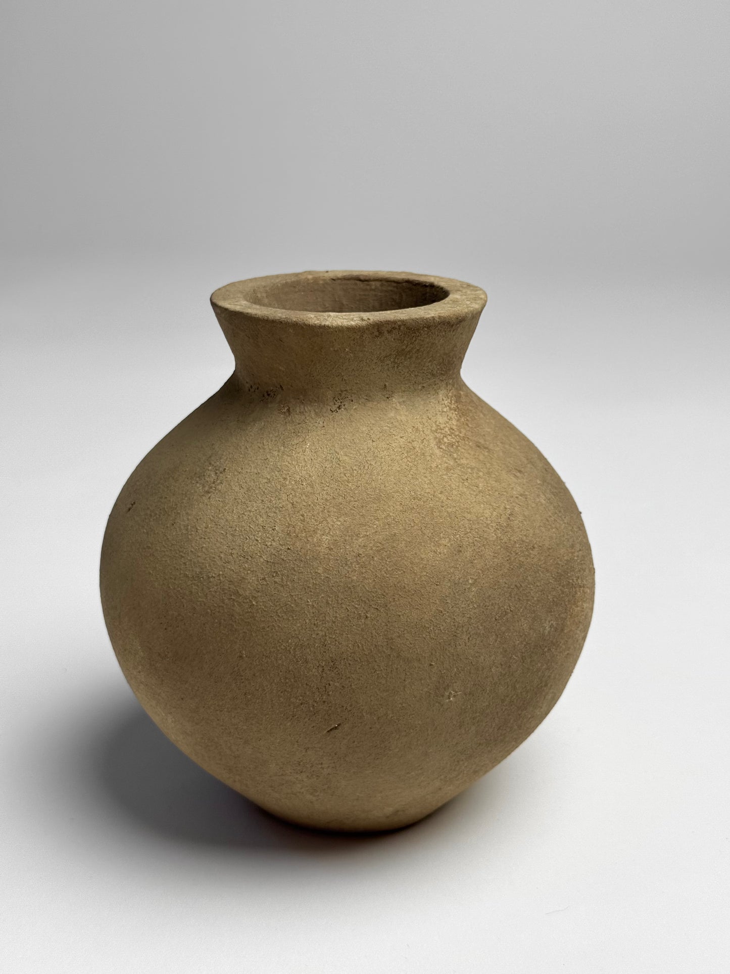 Up-cycled | warm brown rounded tapered vase