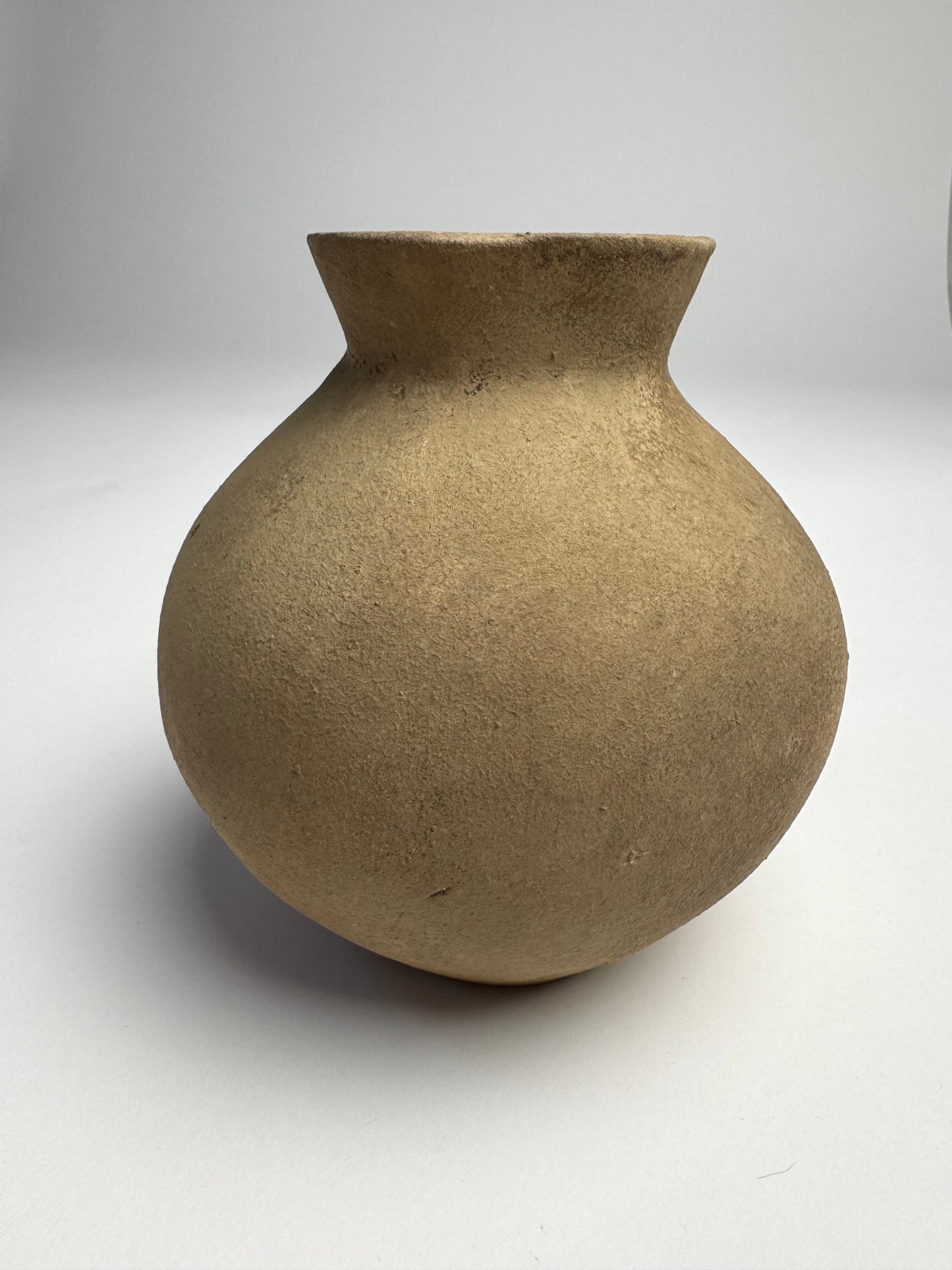 Up-cycled | warm brown rounded tapered vase