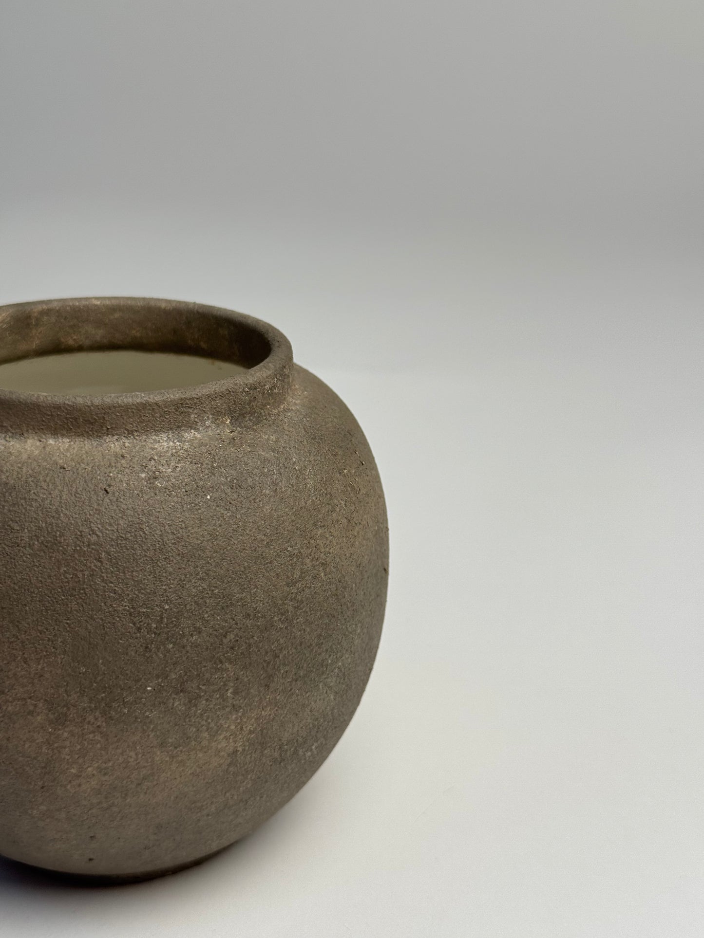 Up-cycled | WATERTIGHT earthy brown small rounded urn