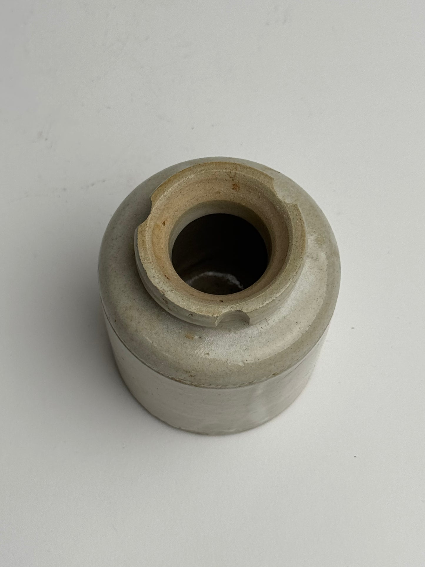 Small Greige Vintage Pot