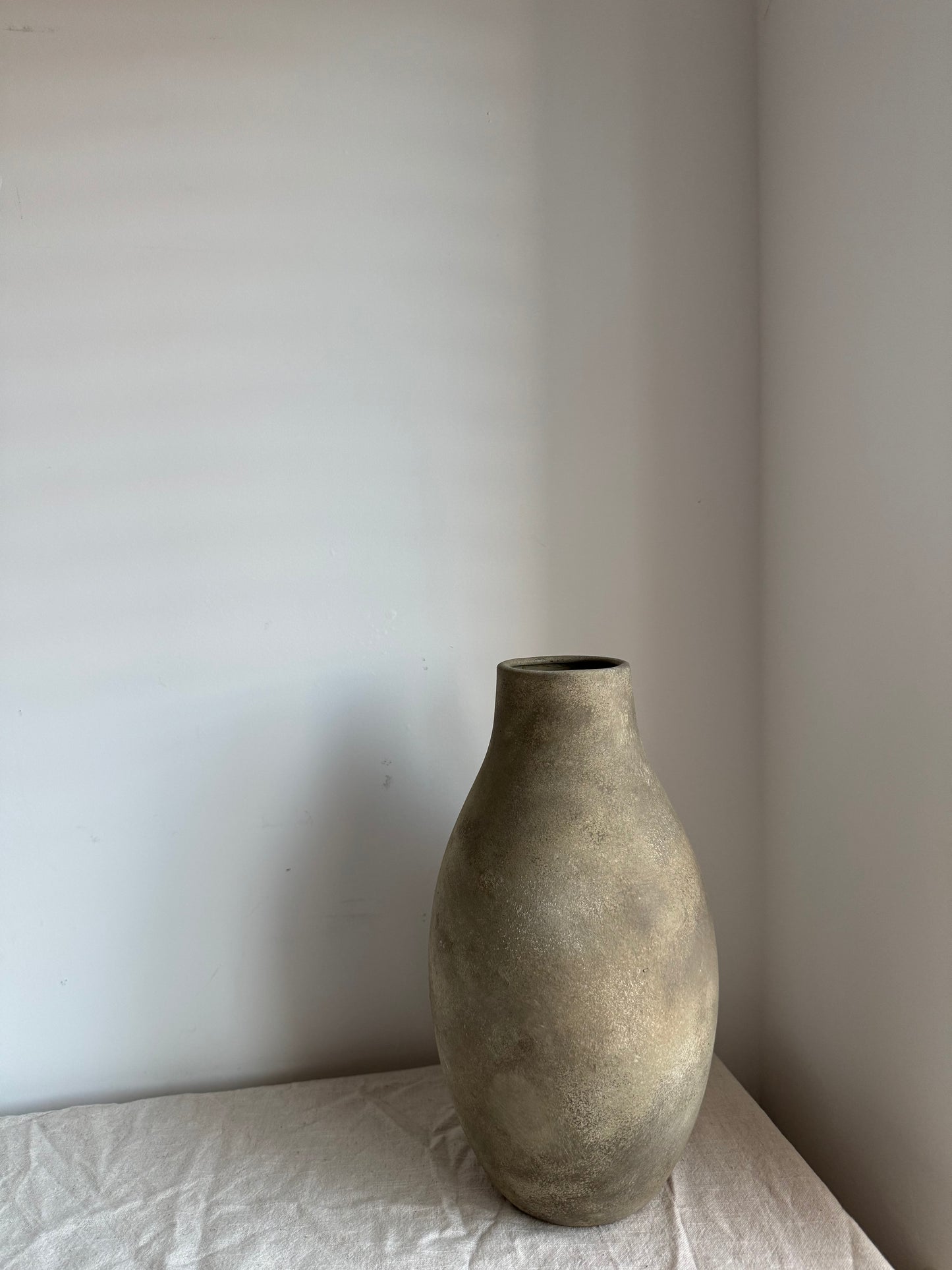 EARTH | warm earthy brown tapered vase
