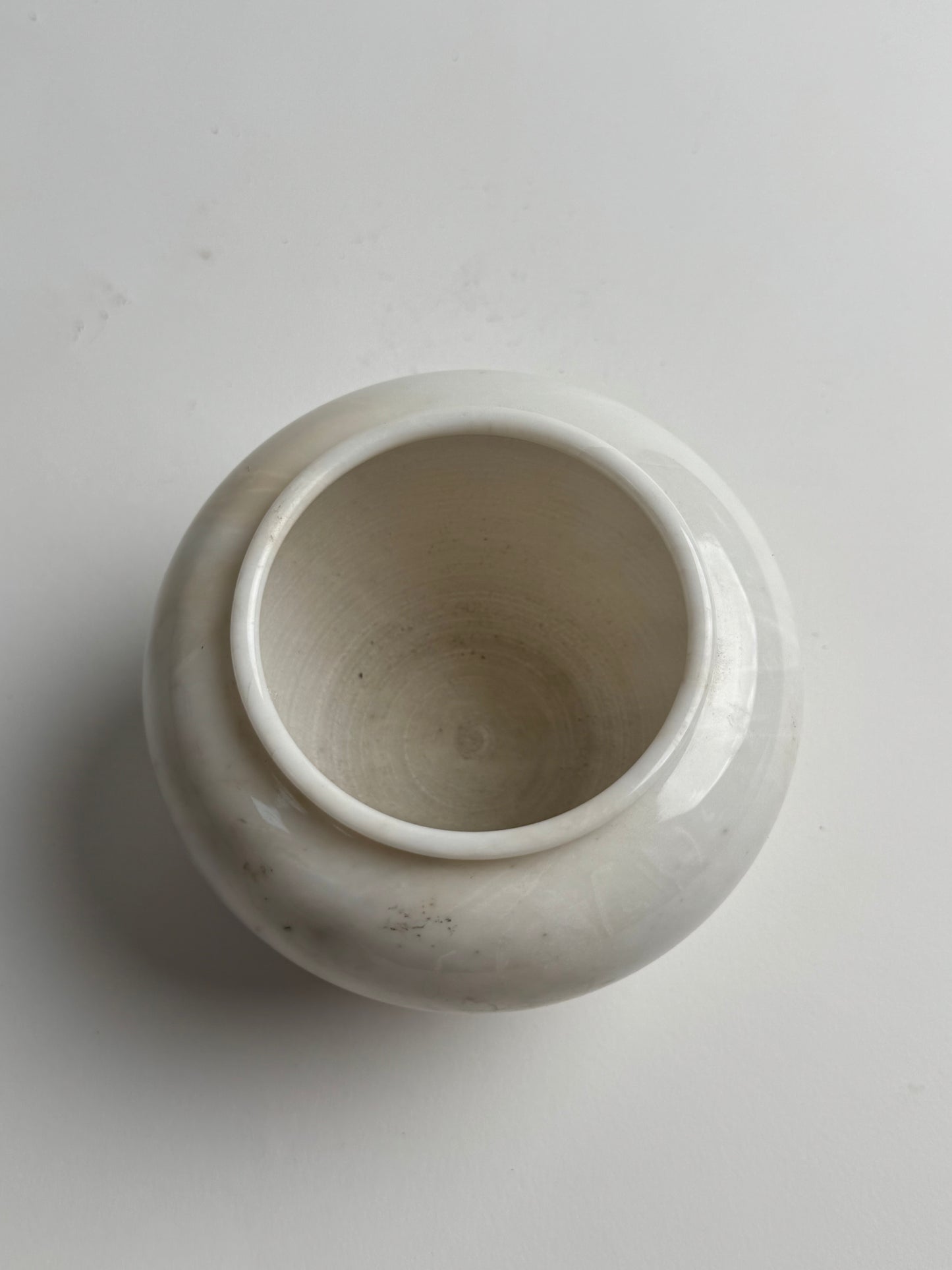 Small White Vintage Marble Pot