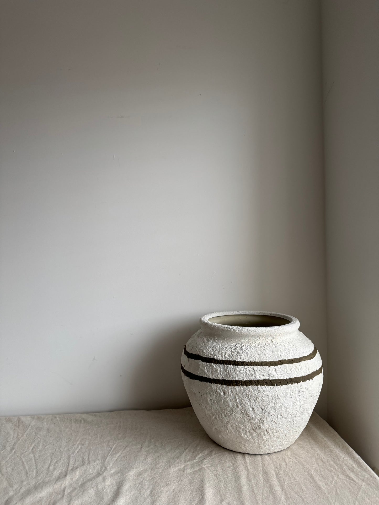 CLOUD | large round textured line detail white urn
