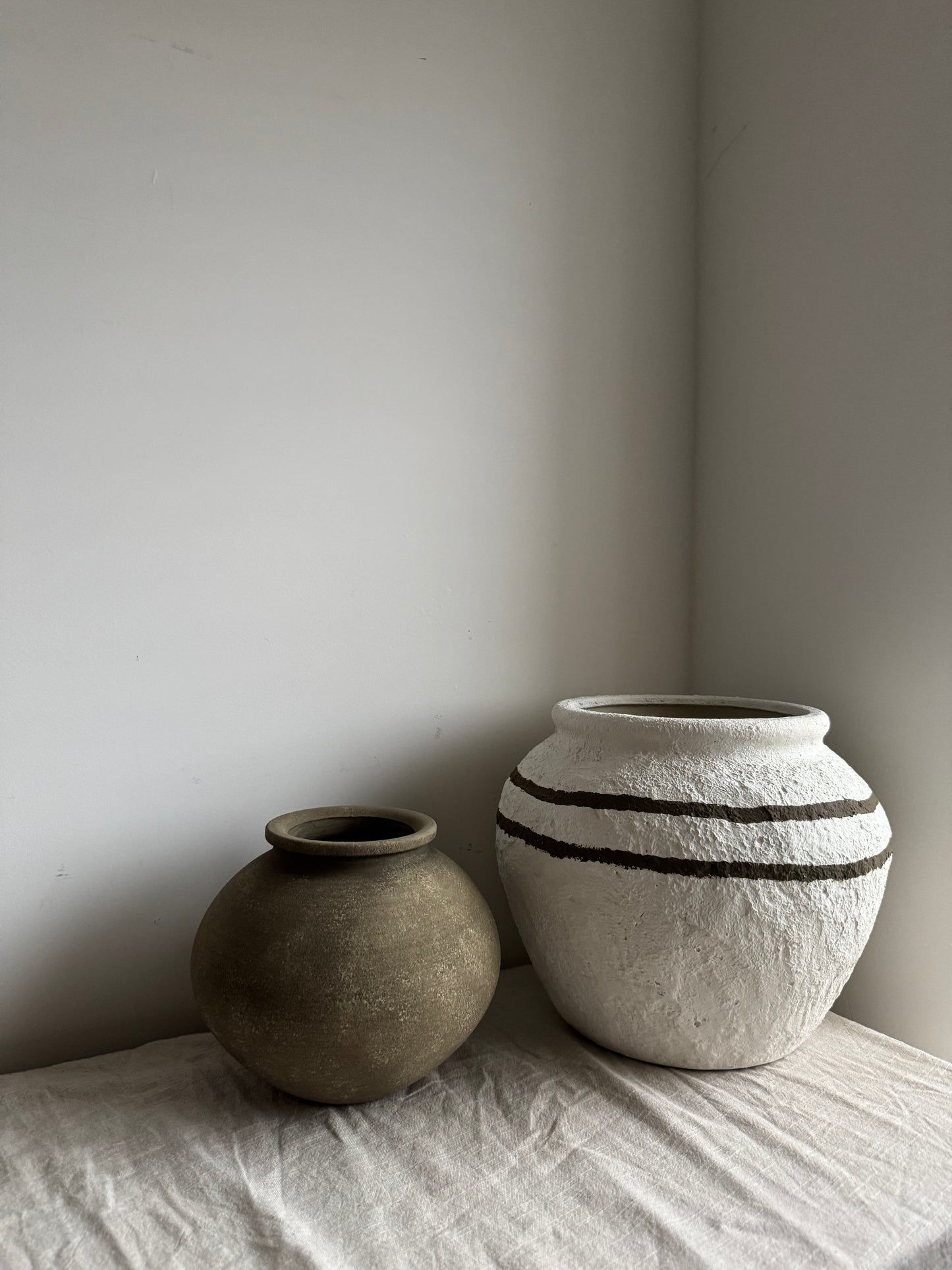 CLOUD | large round textured line detail white urn