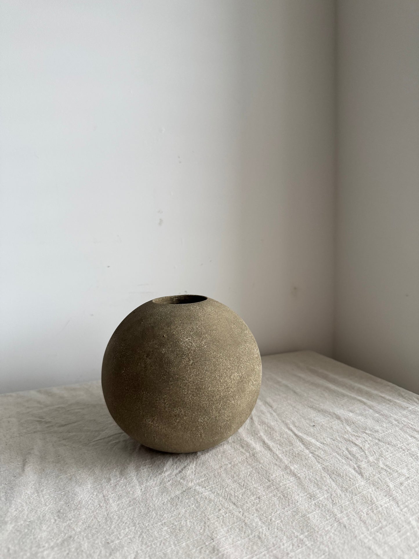 EARTH | earthy brown round ball vase