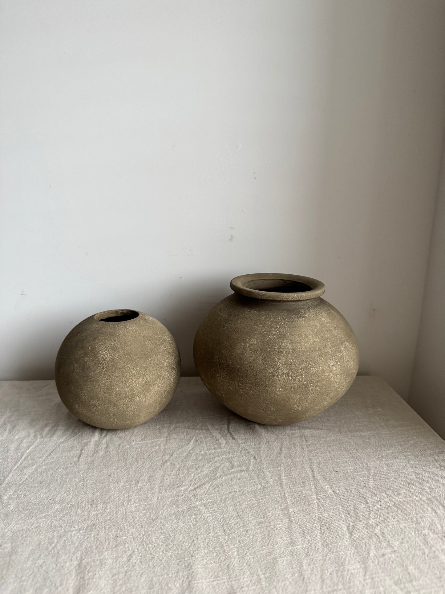 EARTH | earthy brown round ball vase