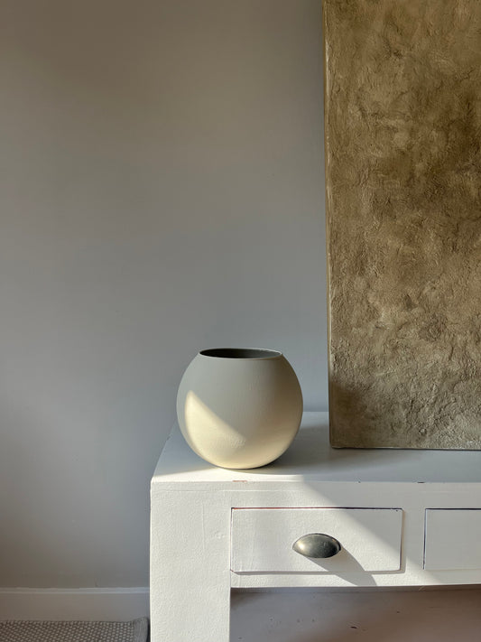 CLOUD  |   light beige rounded minimal soft matte vase