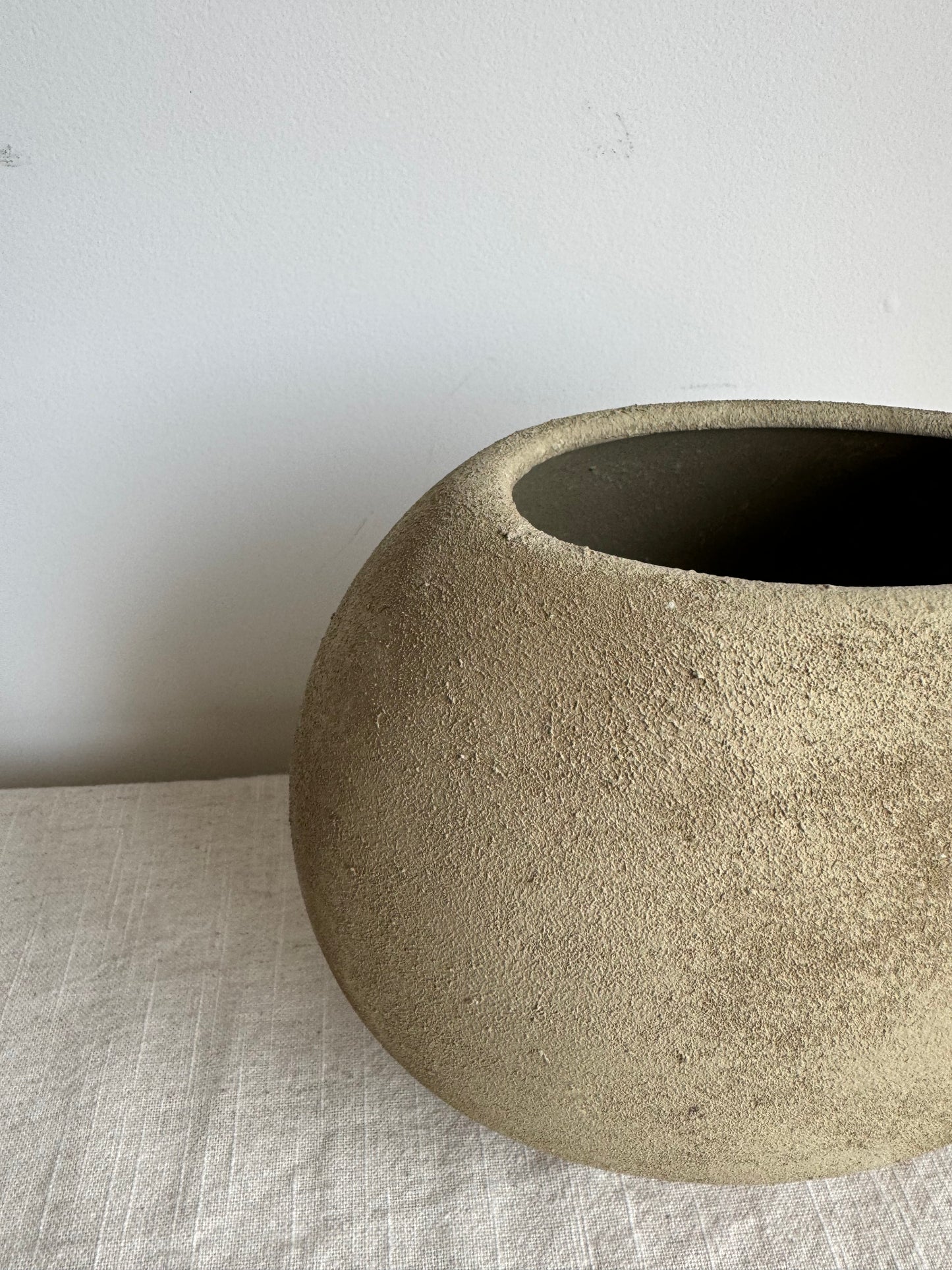 EARTH  |  warm brown textured rounded slim vase