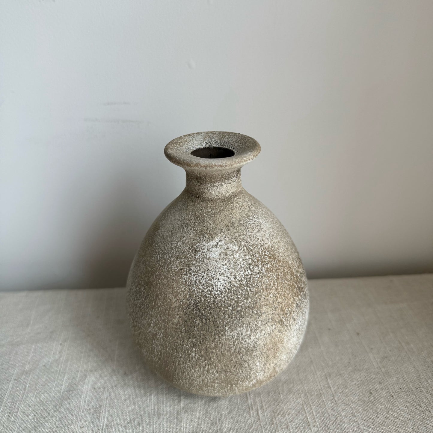 CLOUD  |  textured teardrop vase