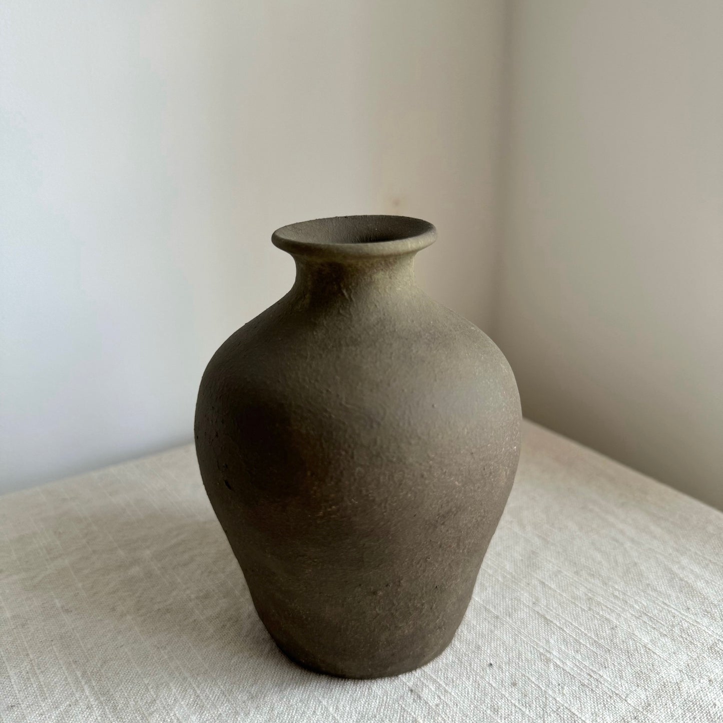 EARTH  |  Small dark earthy brown vase