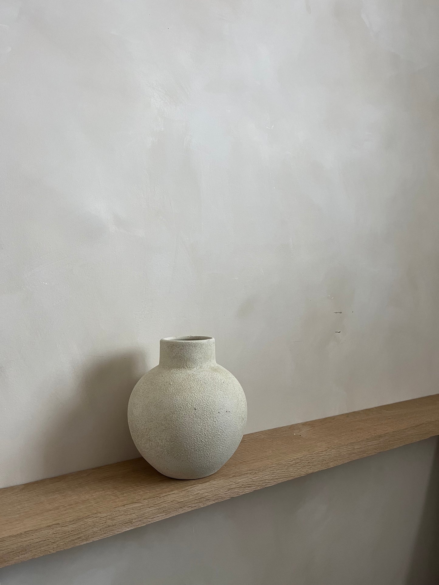 CLOUD  |   light beige rounded stone effect vase