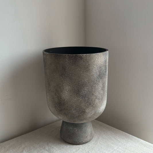 EARTH  |  earthy brown pedestal planter