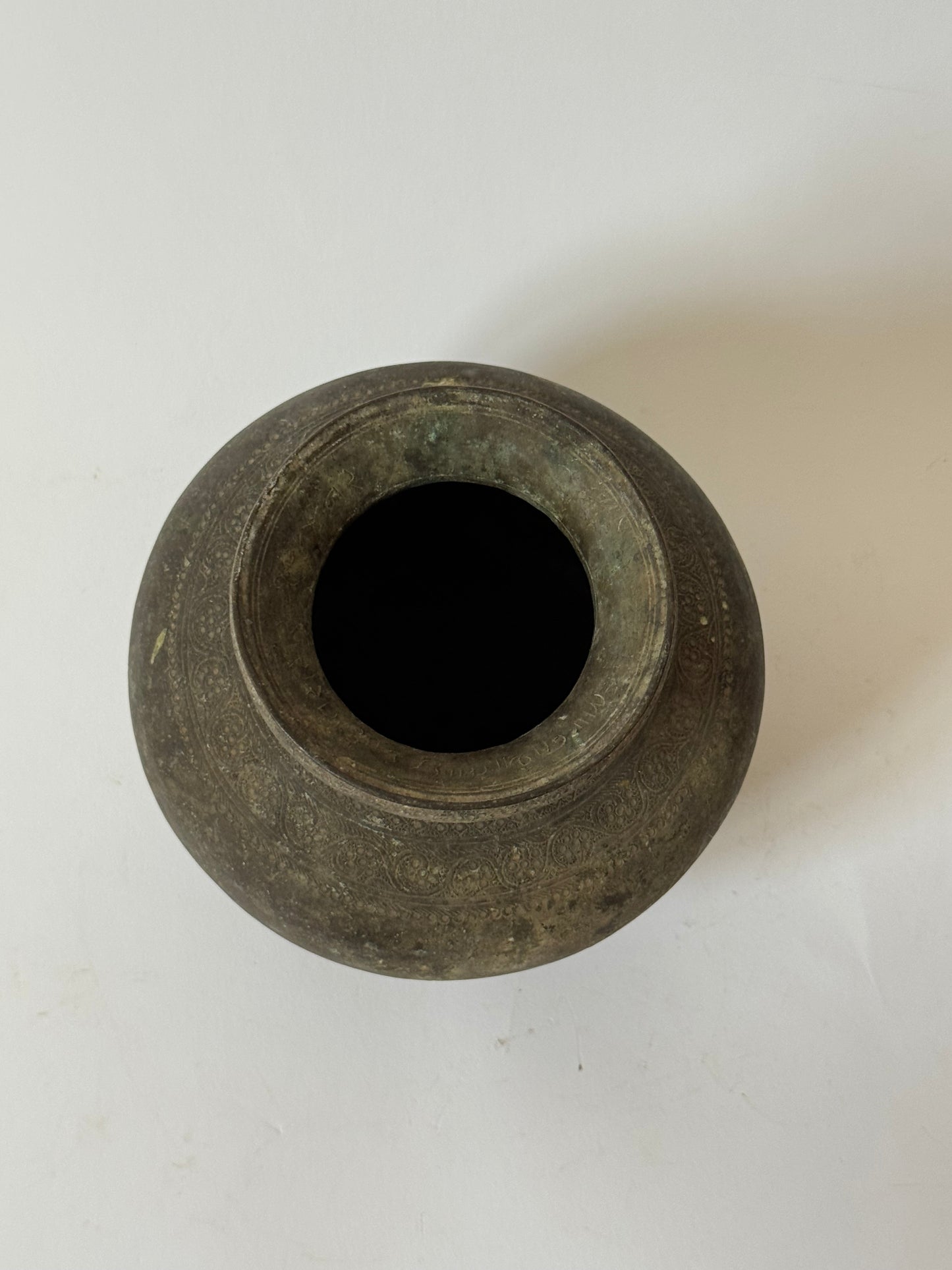 Round Antique Brass Pot