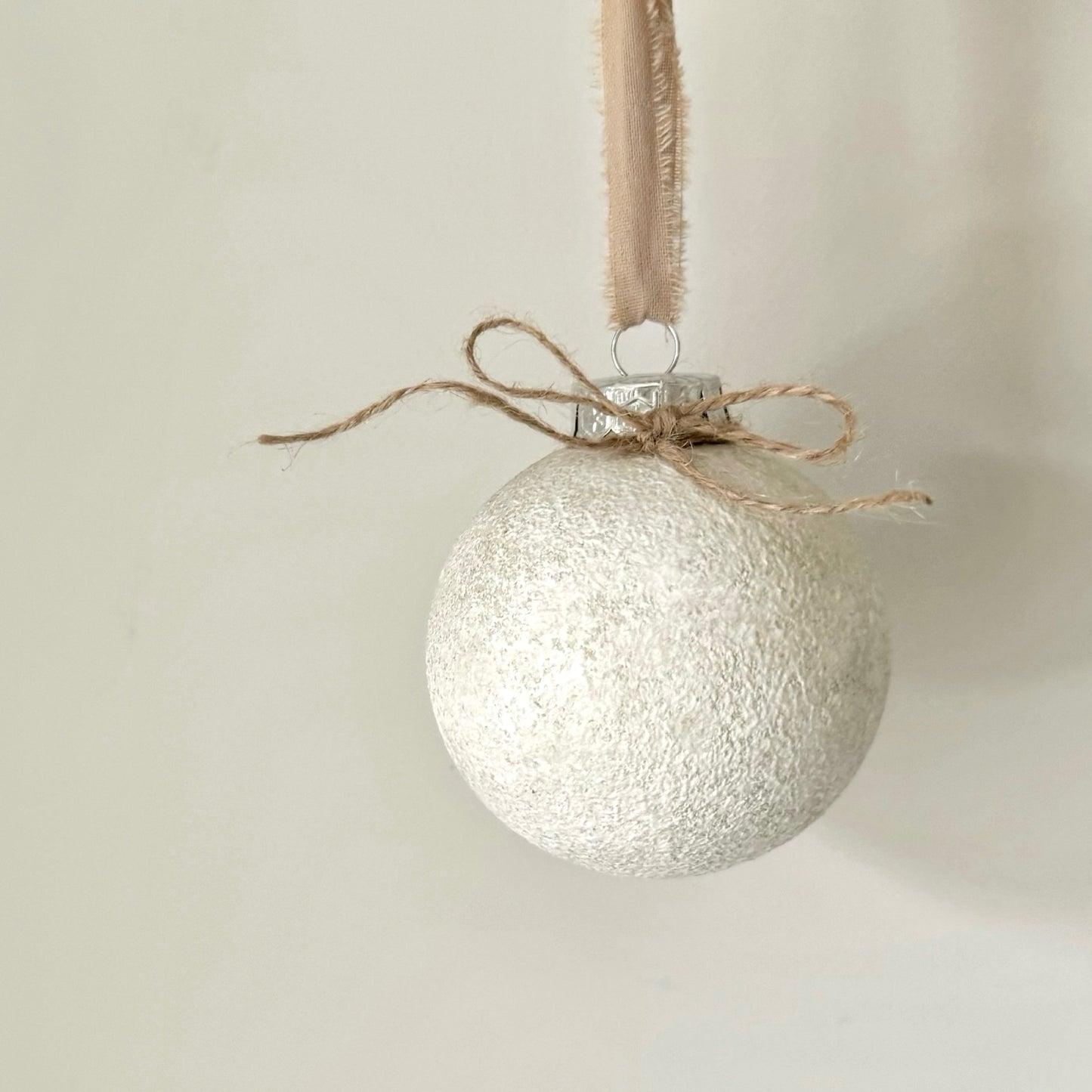 Rustic up-cycled bauble OFF - WHITE