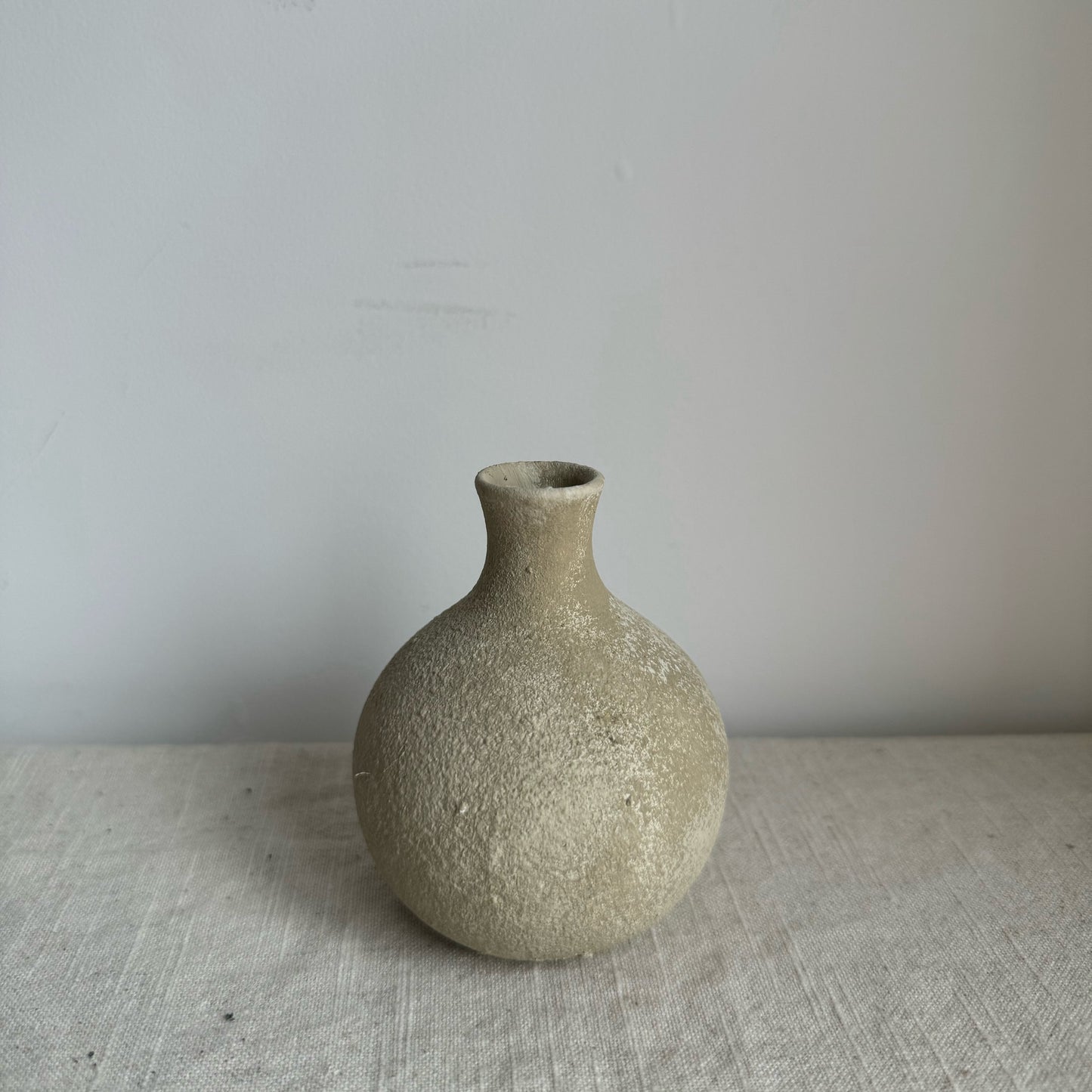 EARTH  |  miniature soft brown elegant vase