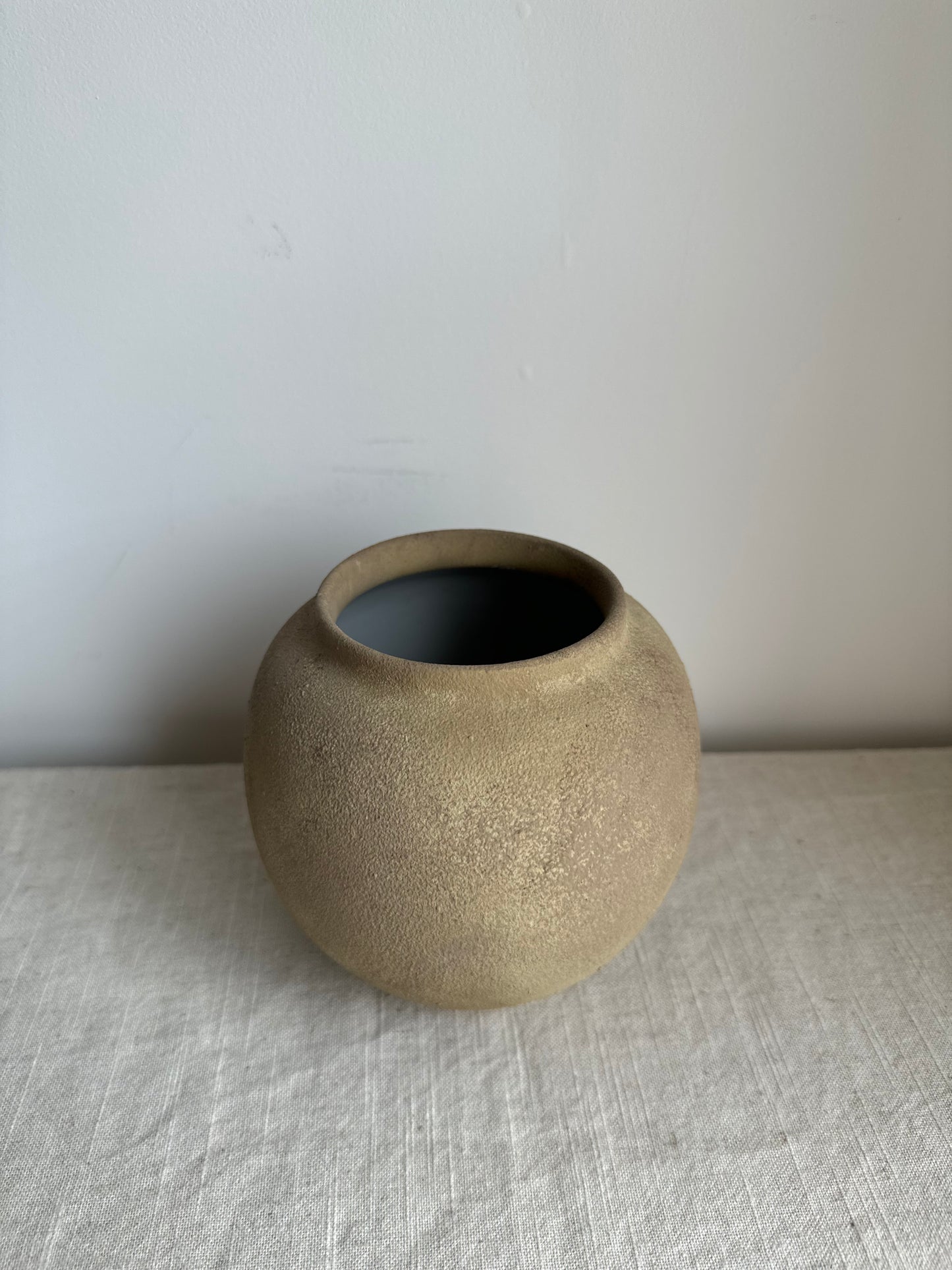 EARTH  |  warm brown round vase