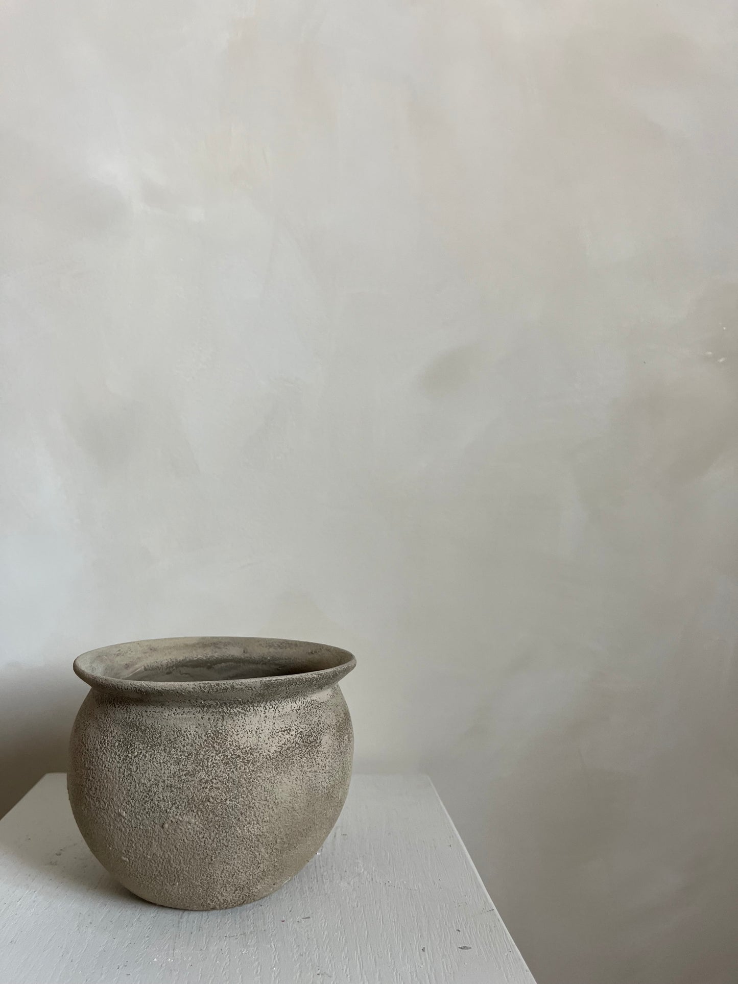 EARTH  |  light brown textured pot