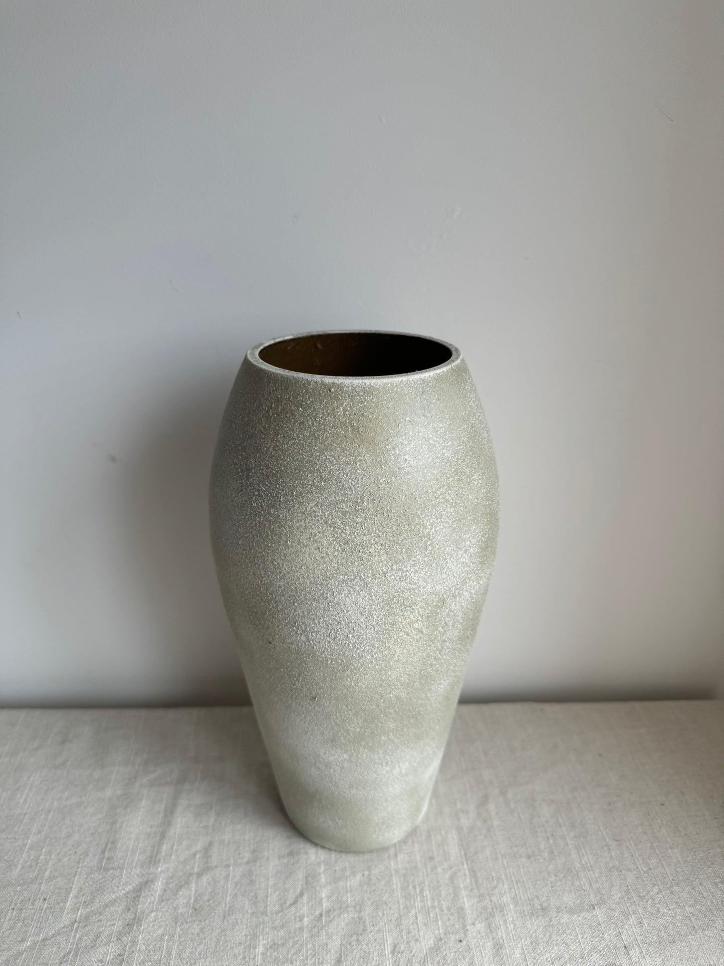 CLOUD  |  light greige stone effect vase