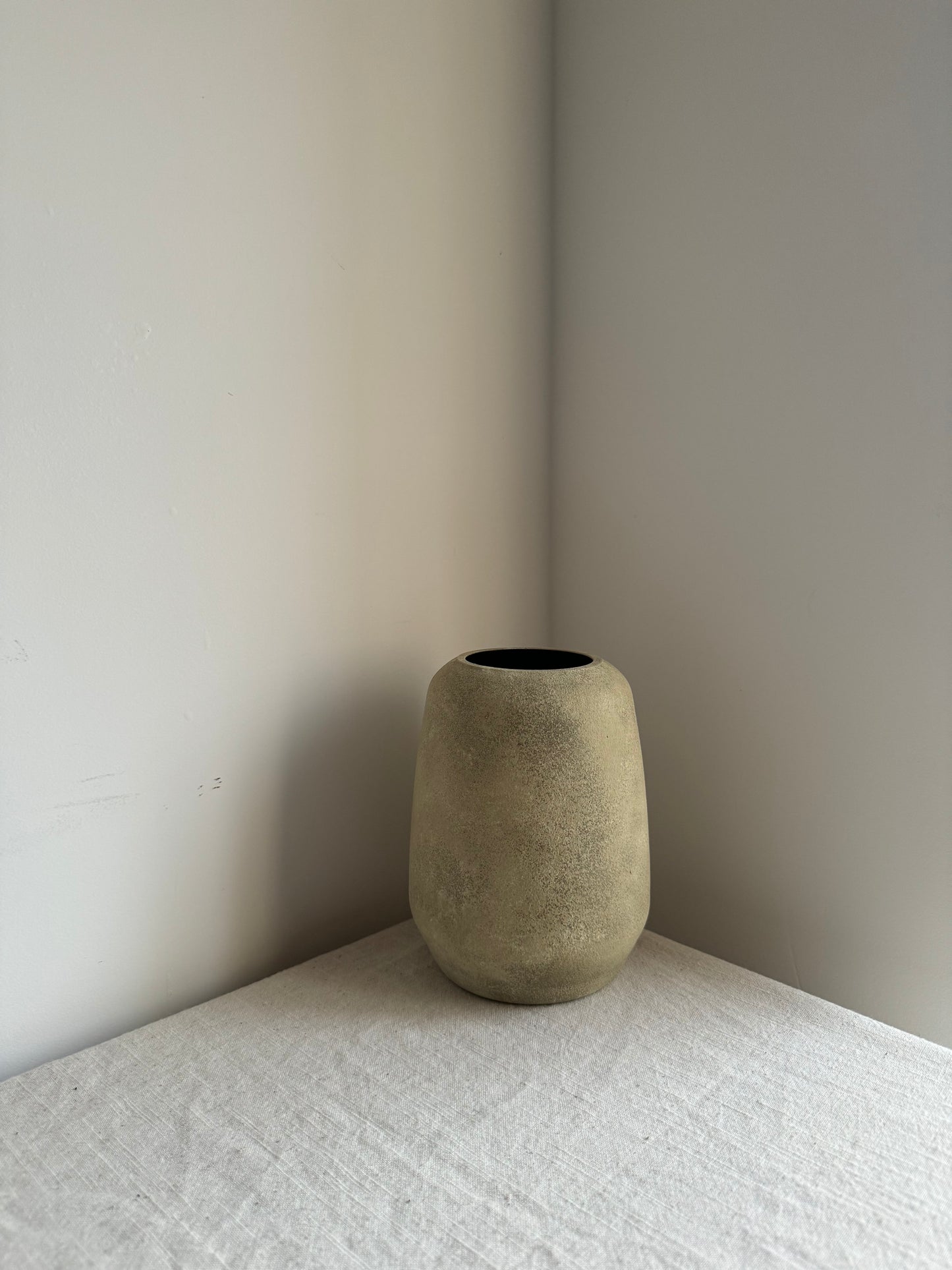 EARTH  |  warm brown square tapered vase