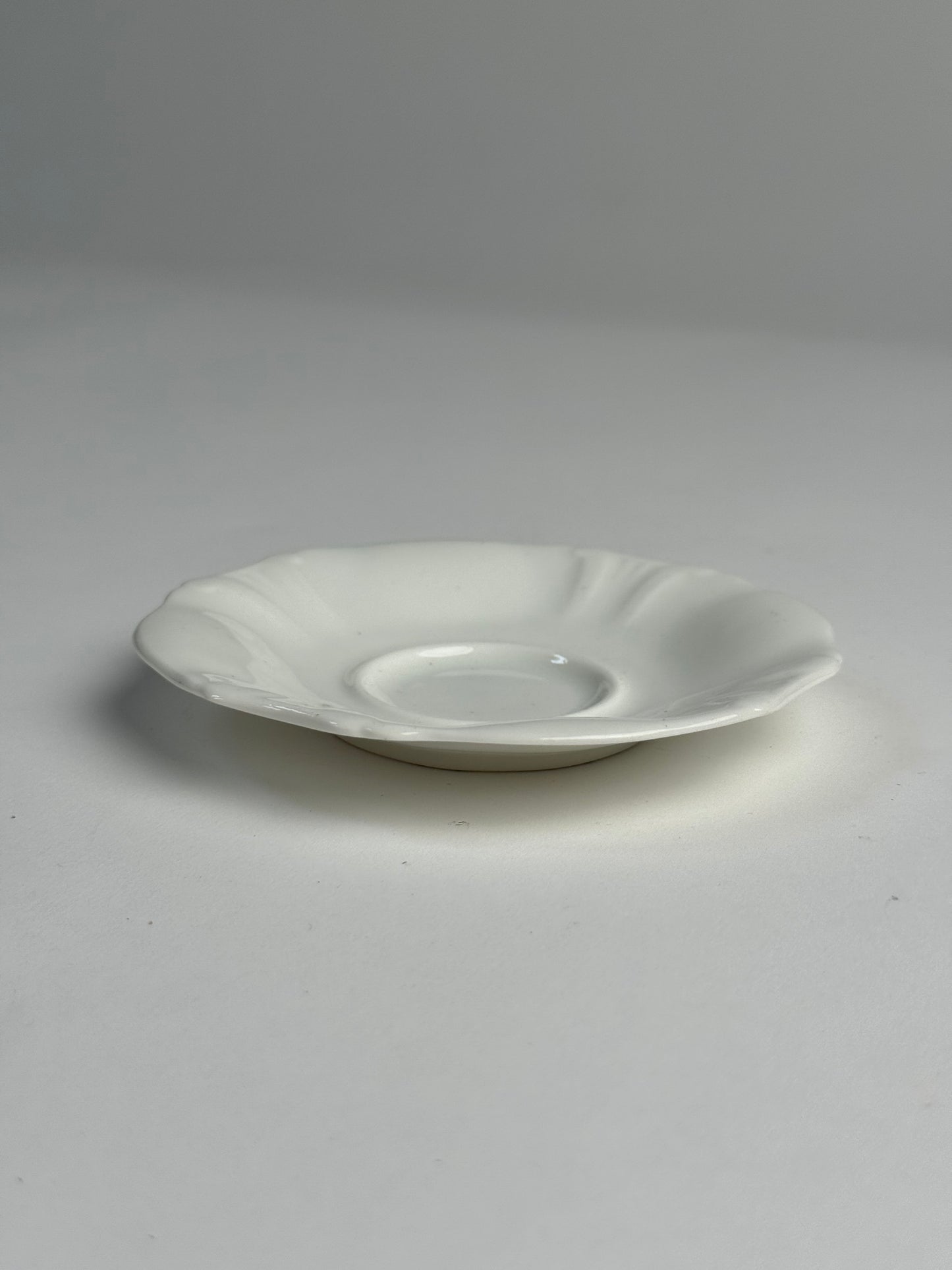 Victorian antique white glazed trinket dish