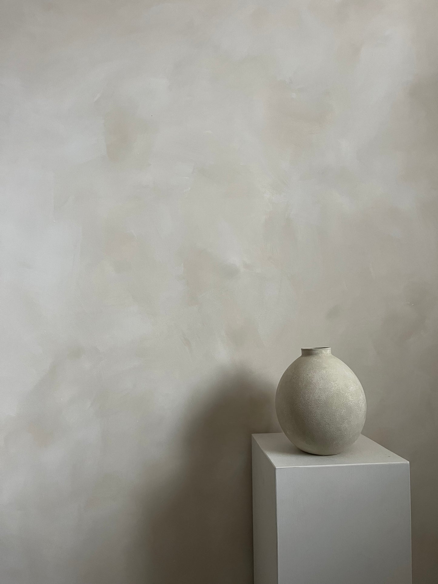 CLOUD  |  light beige rounded vase