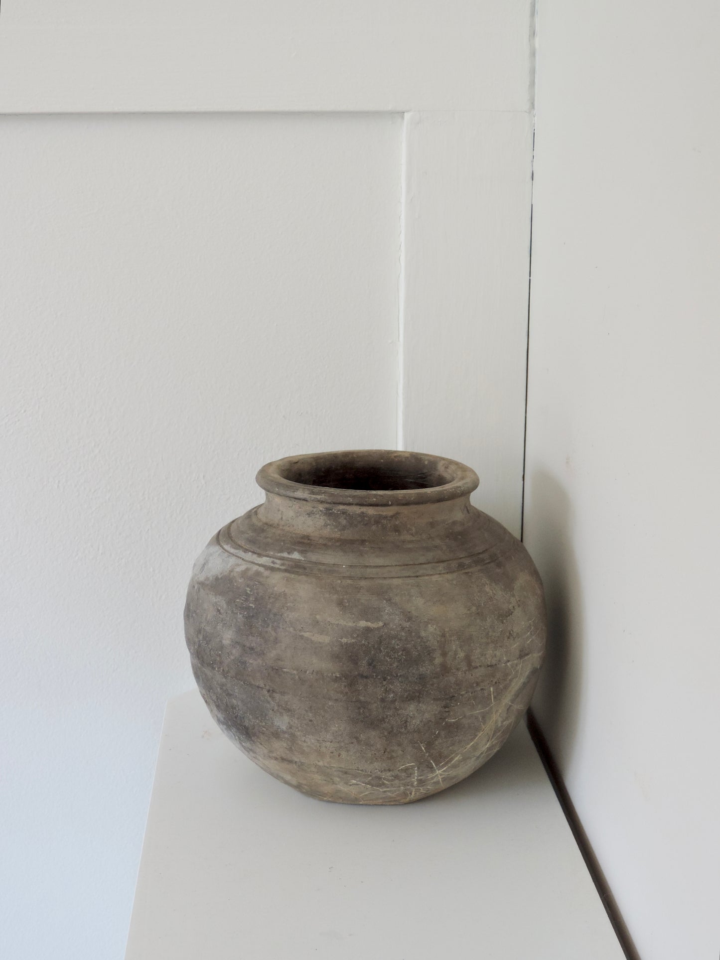 Rounded Nong Phai pot