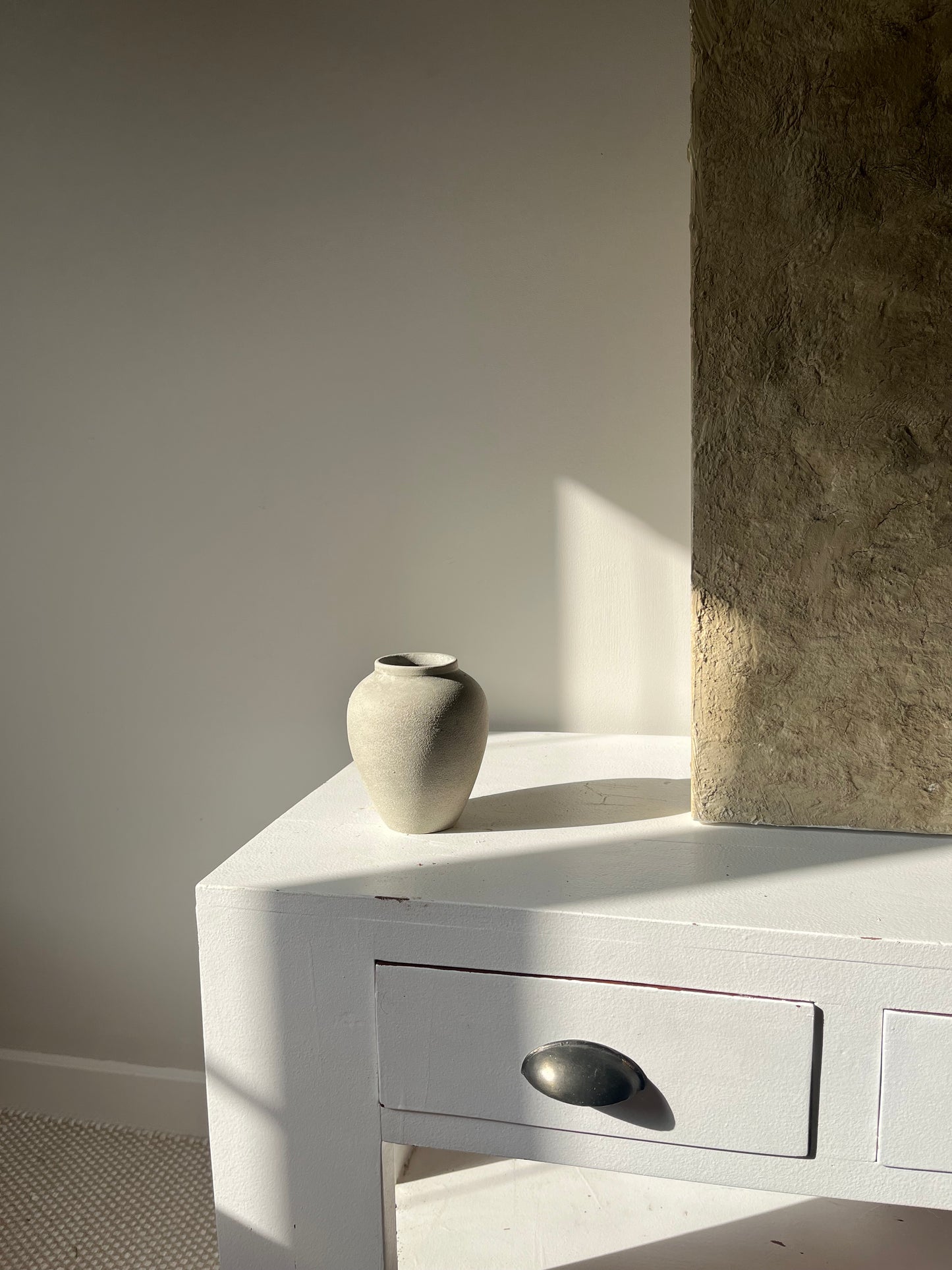 CLOUD  |  small neutral textured vase